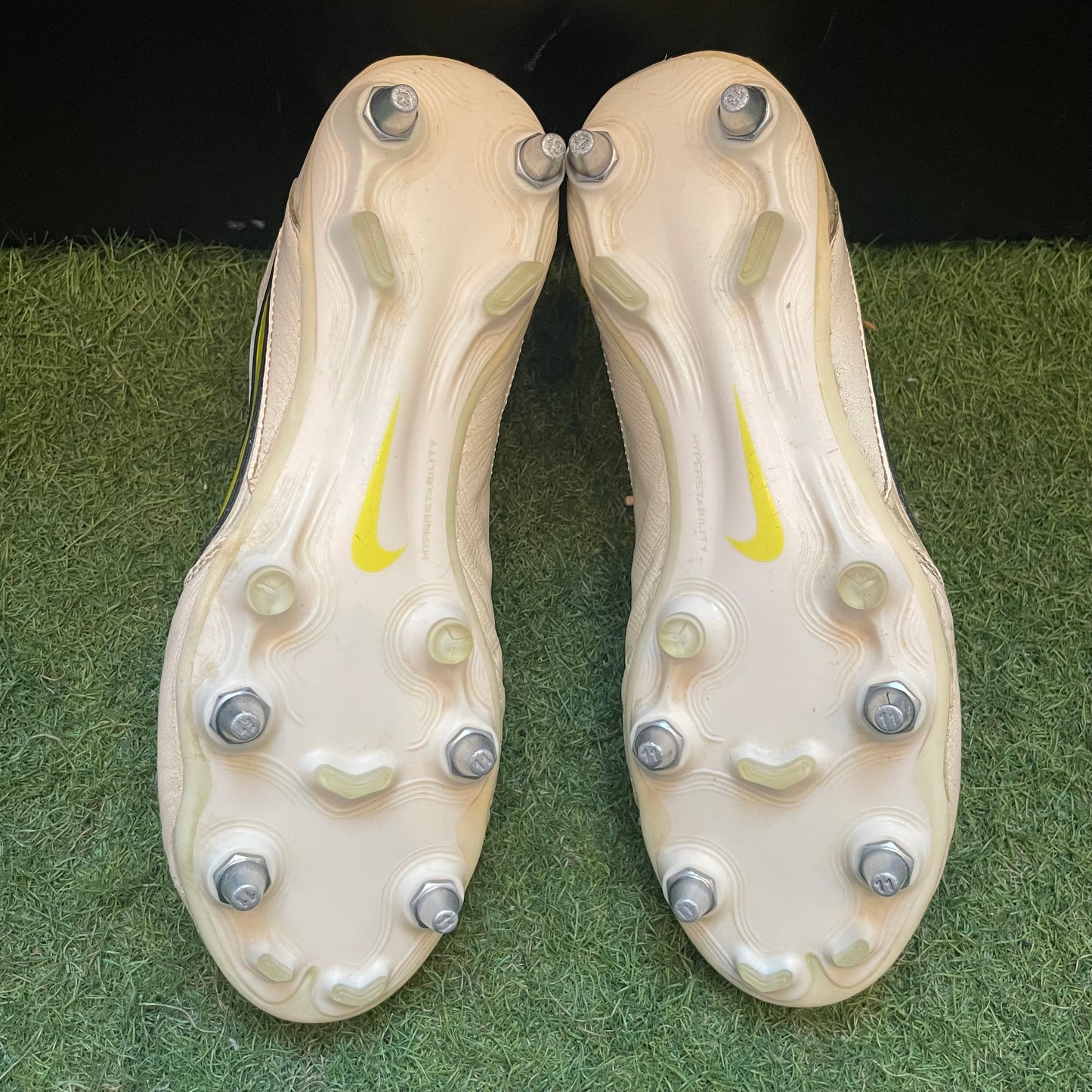 27.0 cm Used Goods中古スパイクTiempo Legend 9 Elite SGPRO