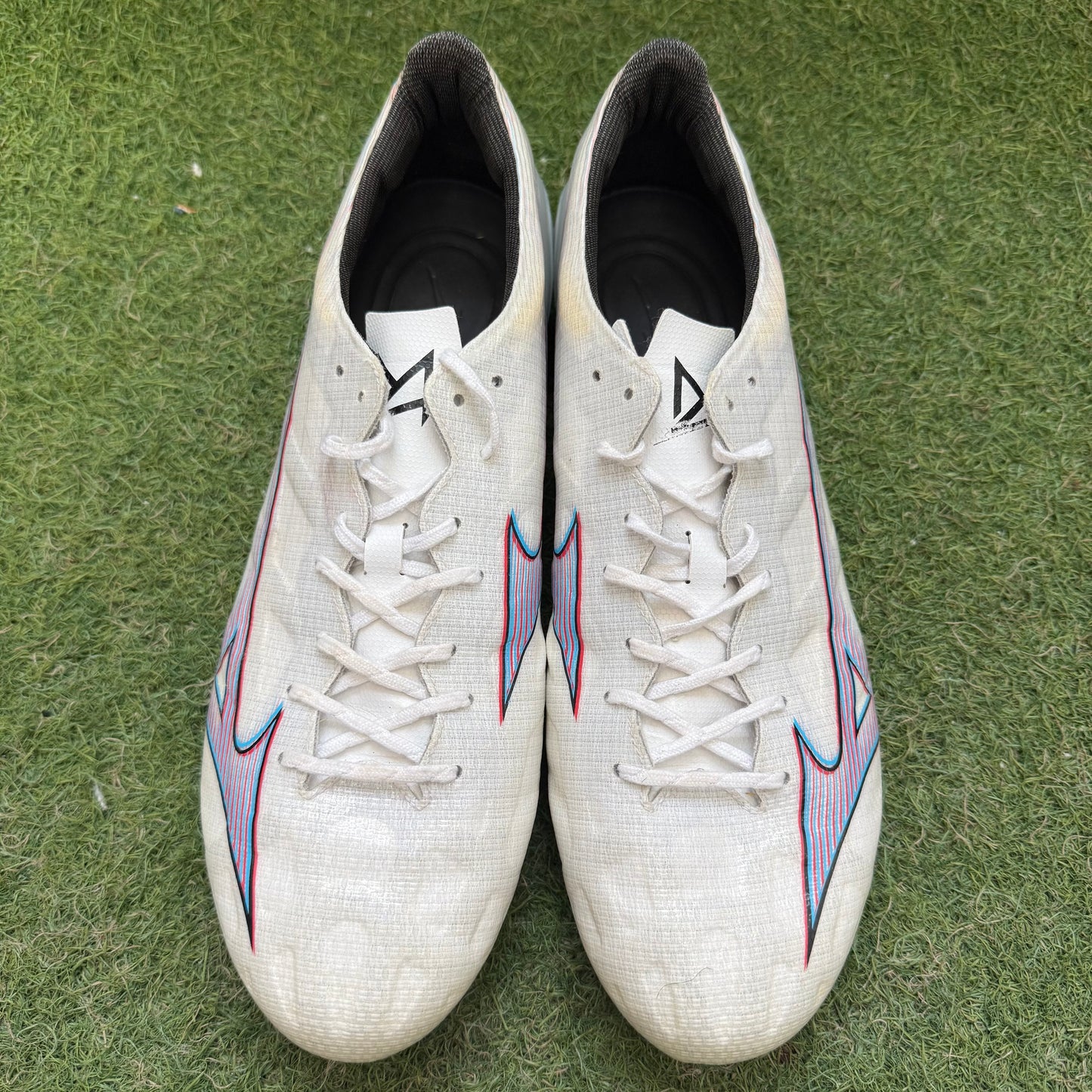 28.5 Used Goods MIZUNO ALPHA Pro