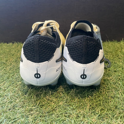 【箱無し】Tiempo Legend 10 SG-PRO 26.0 FN7283 700