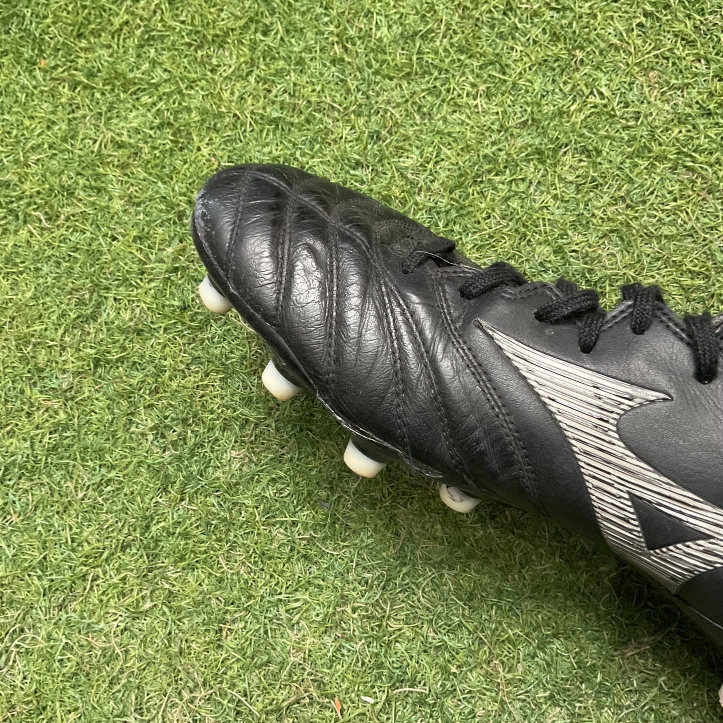 28.0 Used Goods中古スパイク Morelia Neo 3 Japan