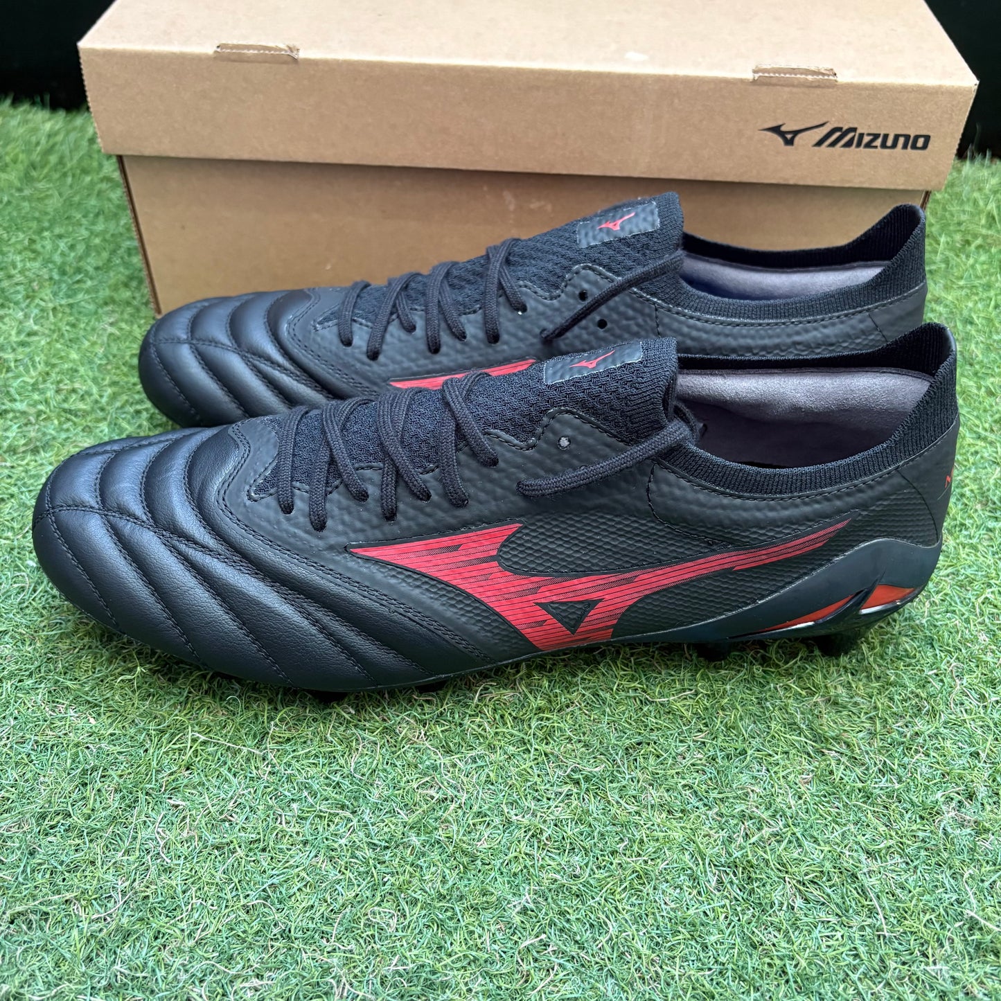 日本未発売 モレリアネオ4 β Elite P1GA254200 morelia neo 4