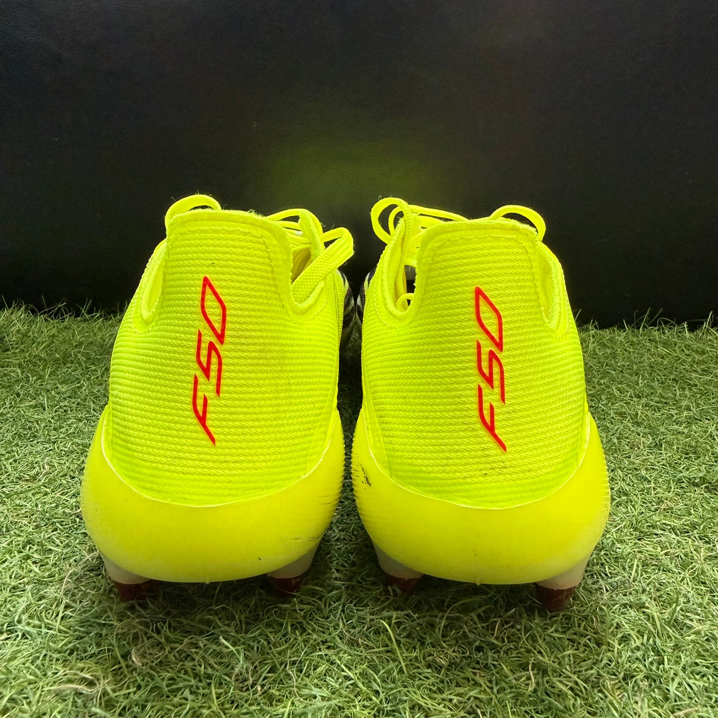 27.0 Used Goods中古スパイク F50 ELITE SG