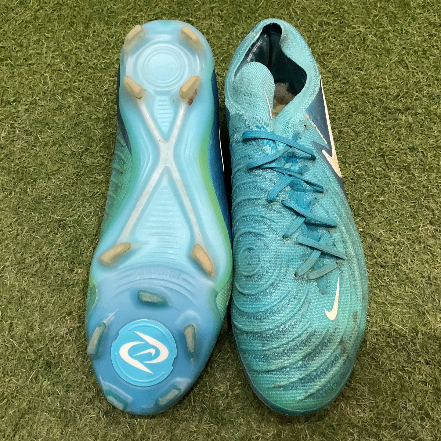 28.0 cm Used Goods中古スパイクPhantom GX2 Elite FG