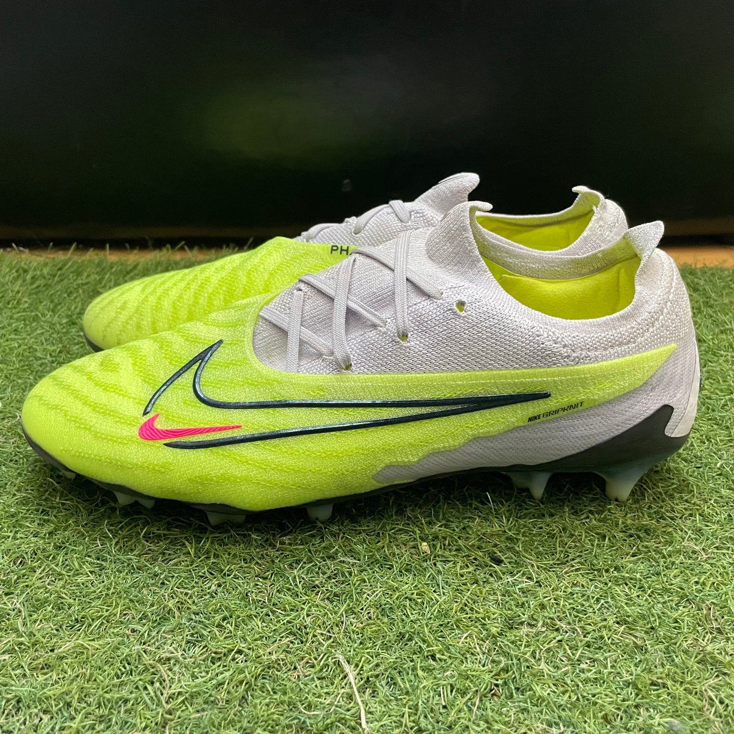 27.0 cm Used Goods中古スパイクPhantom Gx Elite FG