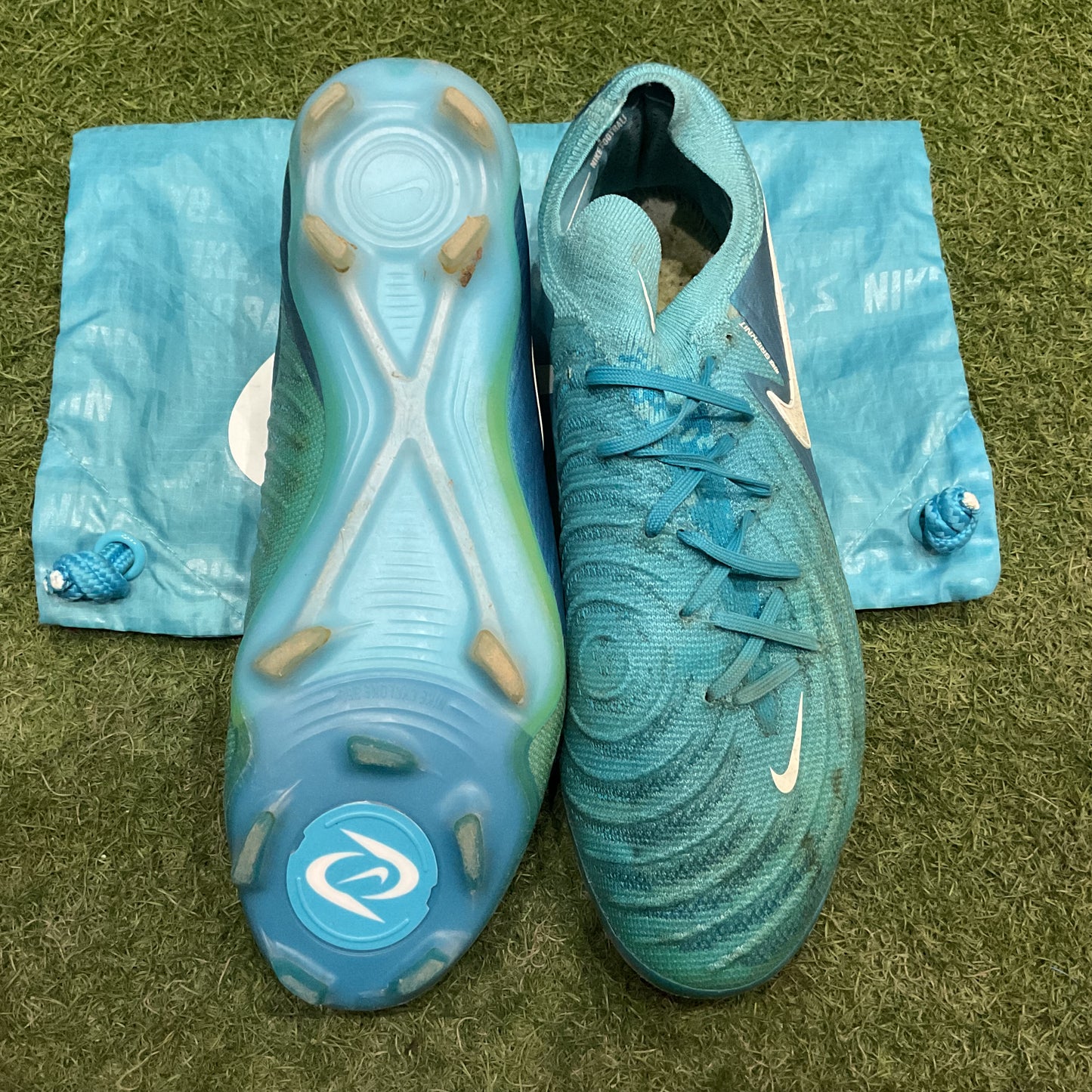 28.0 cm Used Goods中古スパイクPhantom GX2 Elite FG