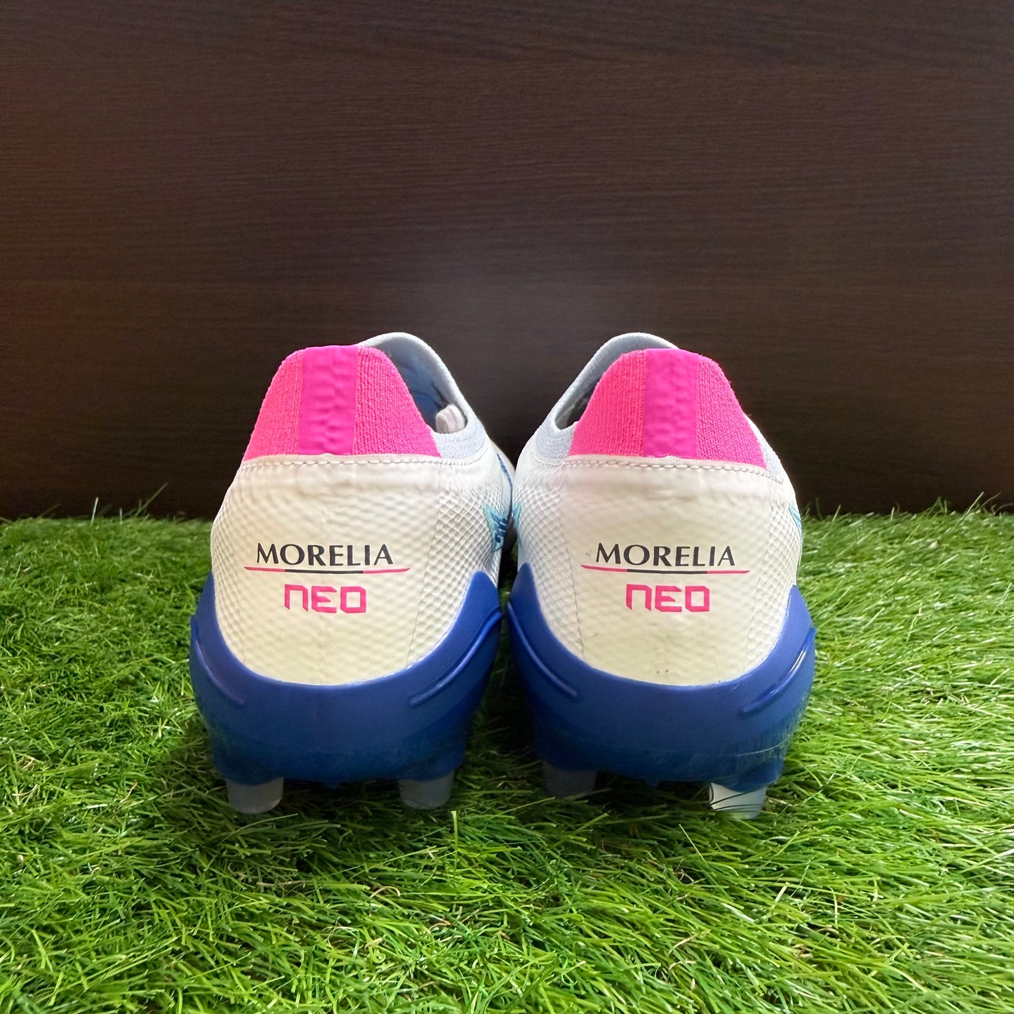 日本未発売 モレリアネオ4 β Elite AG P1GA254325