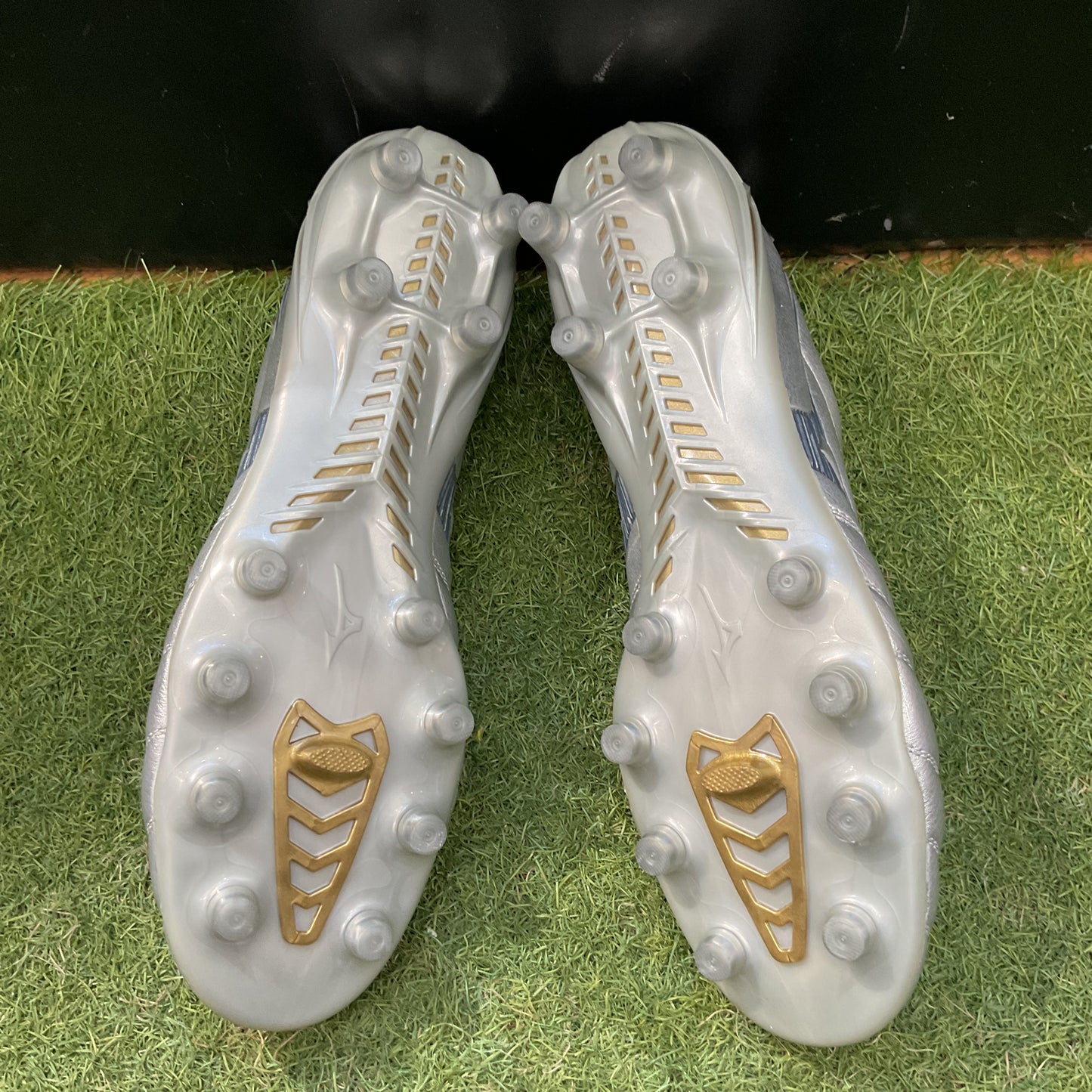 【箱無し】ミズノ モレリアネオ4 ELITE Mizuno Morelia Neo 4 ELITE P1GA253204