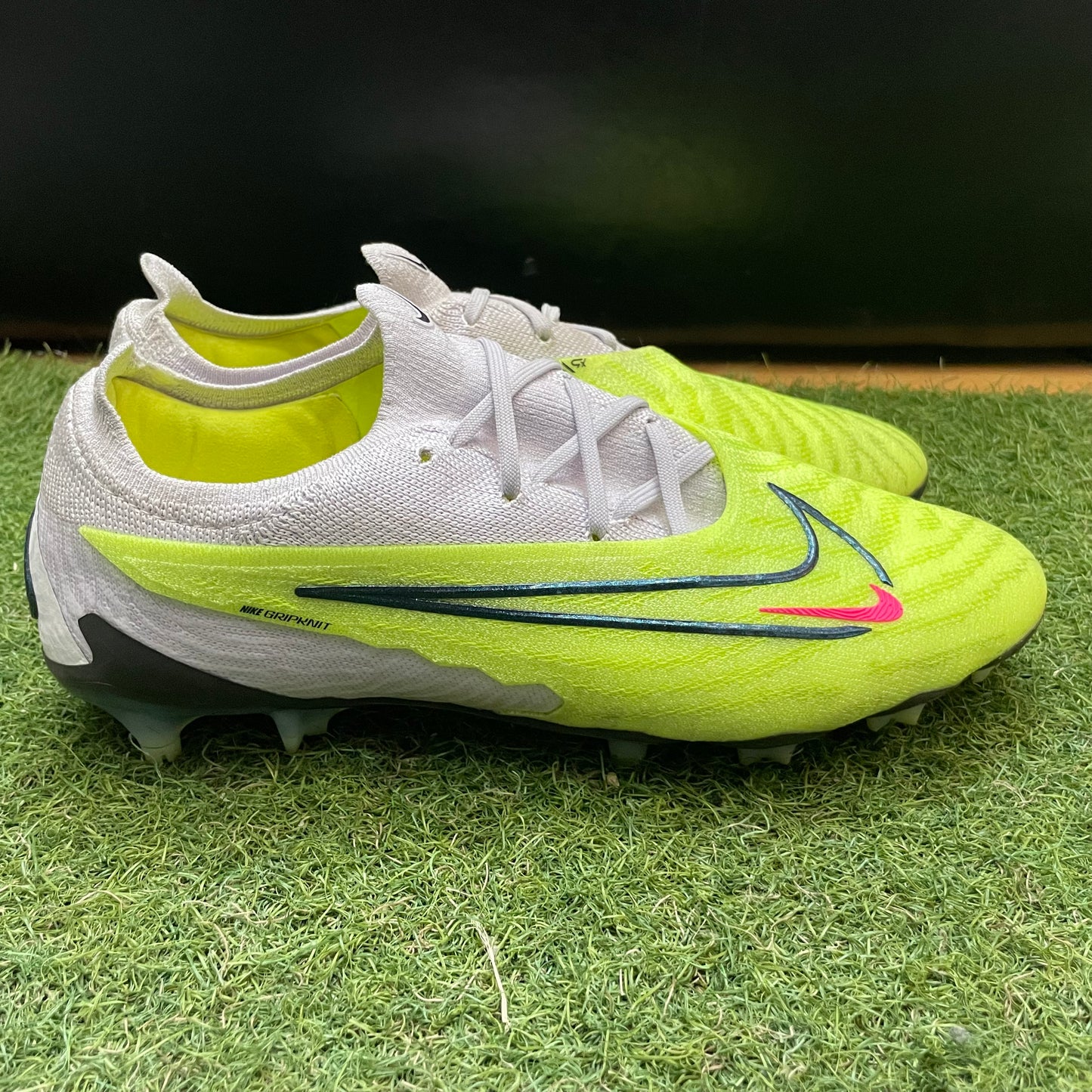27.0 cm Used Goods中古スパイクPhantom Gx Elite FG