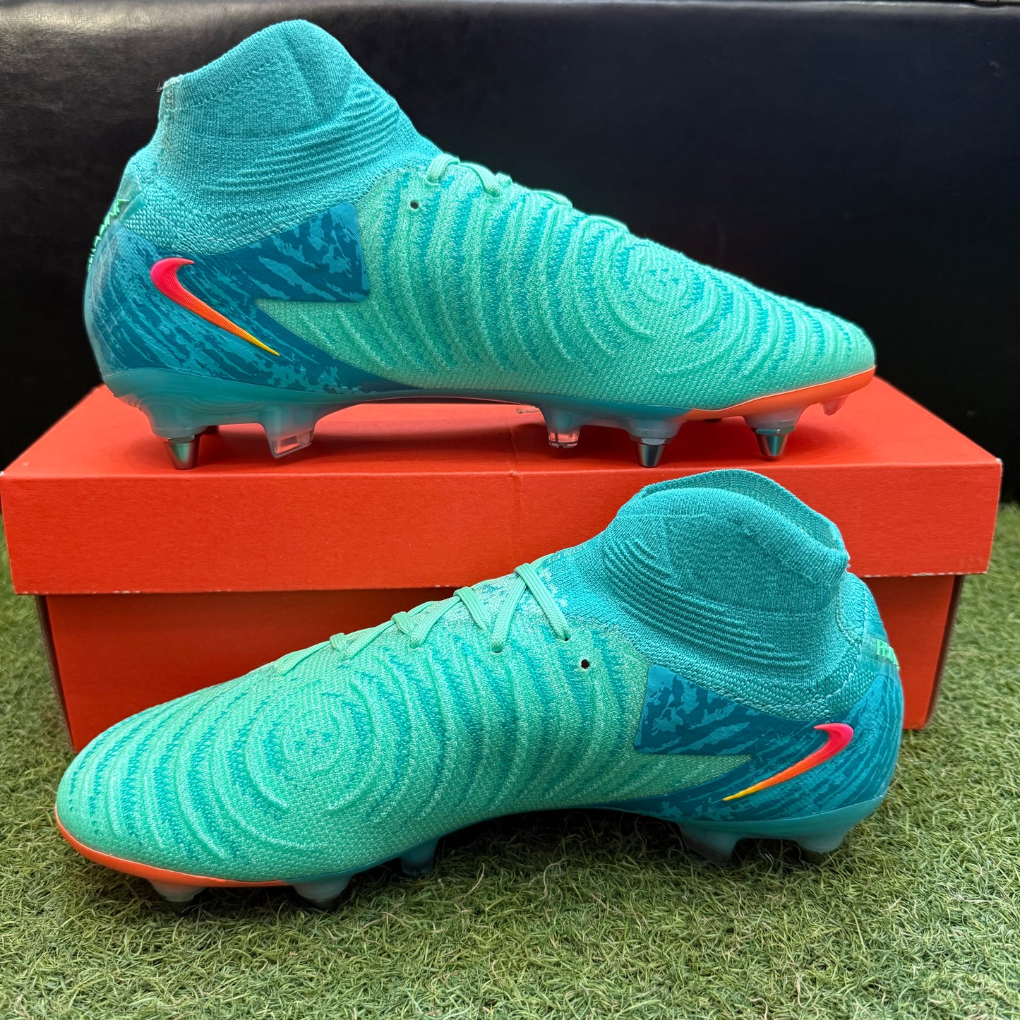 日本未発売 ファントムルナ 2 ELITE LV8 SG-PRO P FZ4950 300