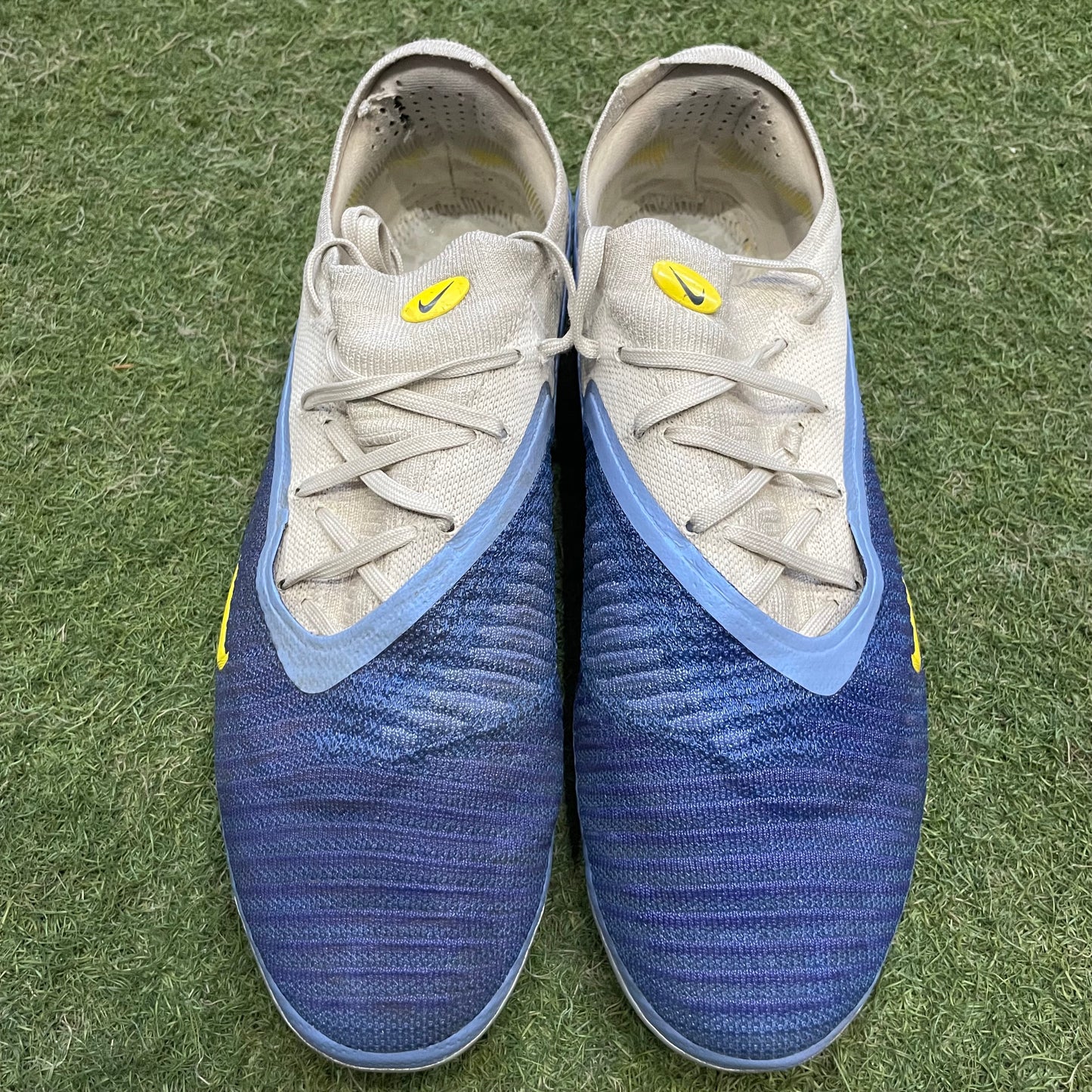 28.0 cm Used Goods中古スパイクPhantom 6 Low Elite FG LV8