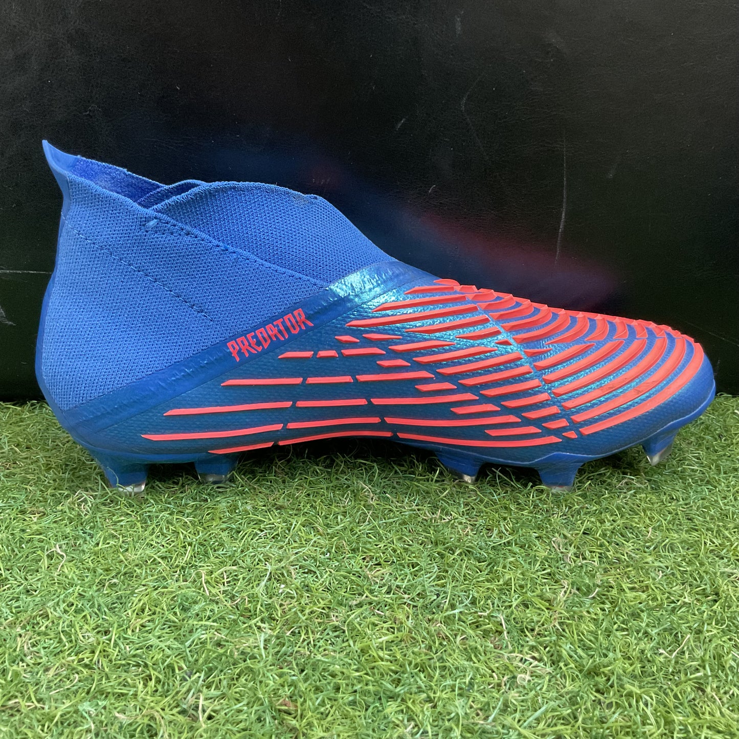 24.5 cm Used Goods 中古スパイク Predator Edge+ FG