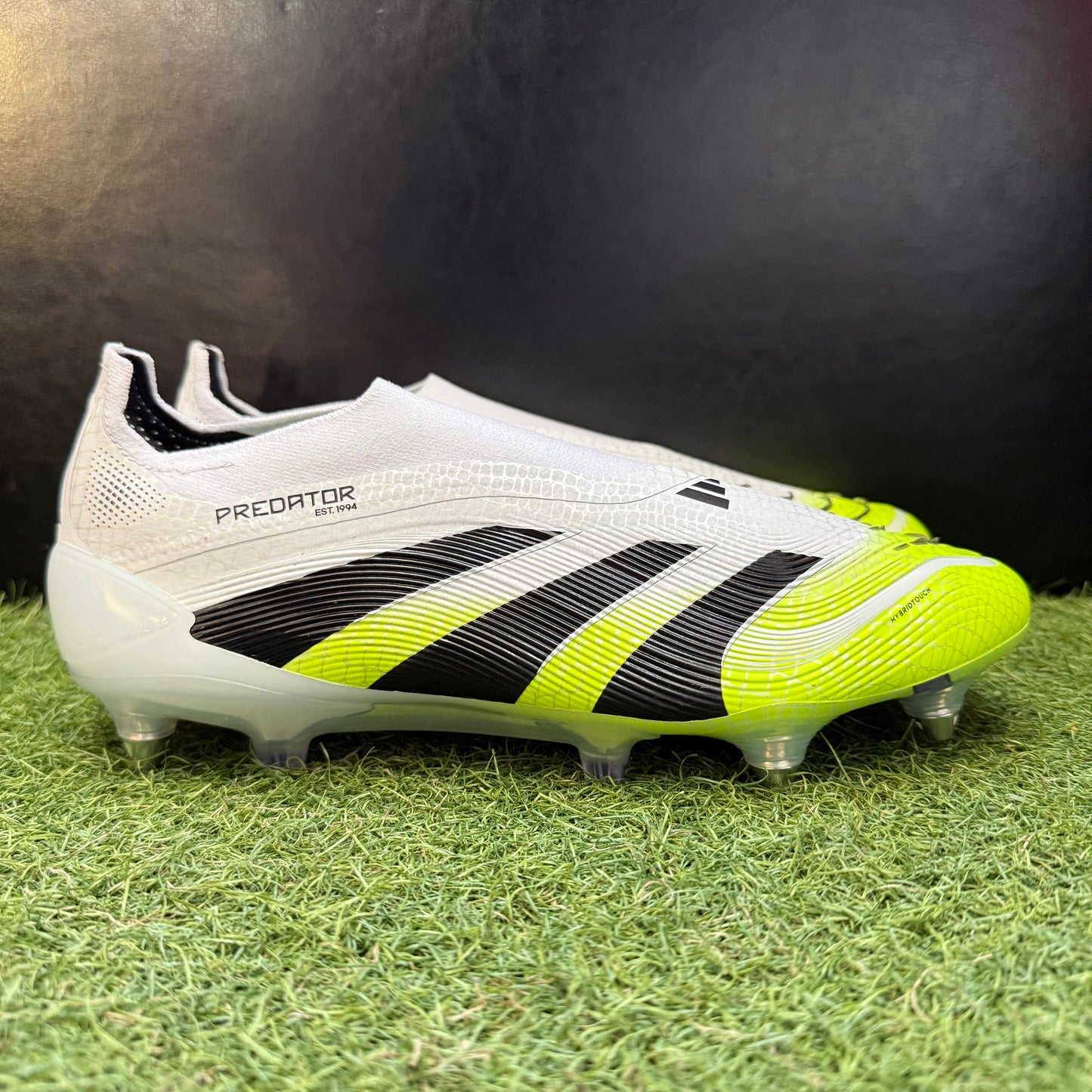 PREDATOR ELITE LL SG プレデター レースレス JI1064