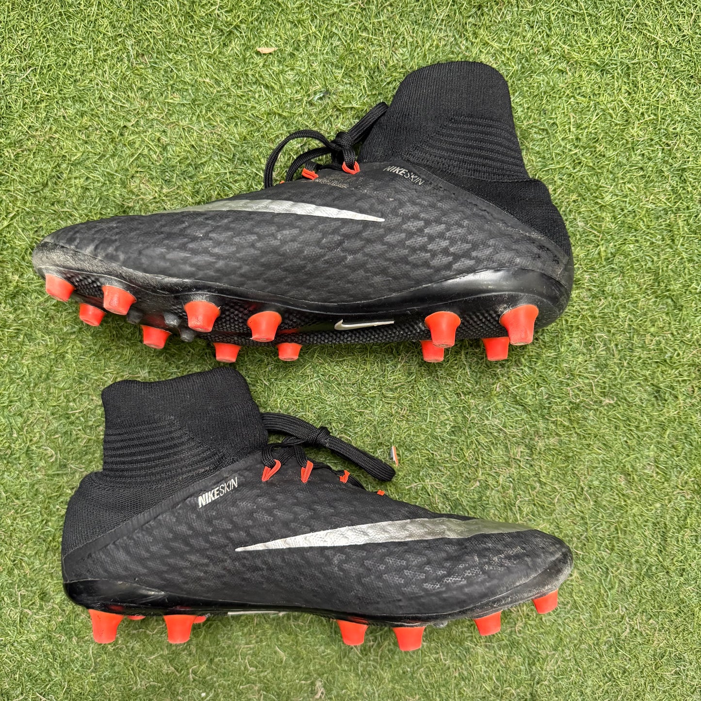 26.0 Used Goods中古スパイク HYPERVENOM Fatal3 DF AG-PRO