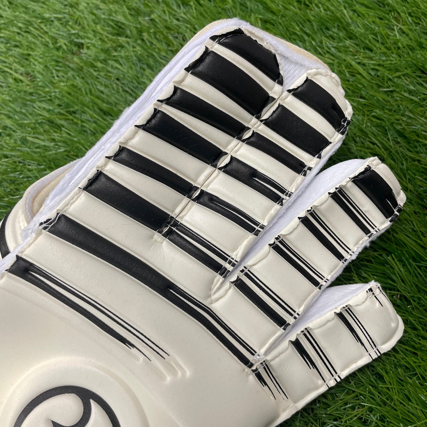 RWLK キーパーグローブ(R1-2)