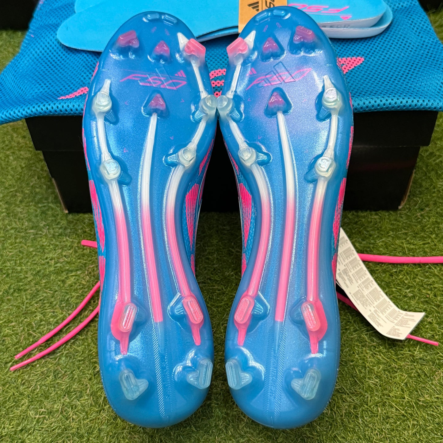 F50 FG 天然芝 アディダス IE3188 adizero4 復刻カラー