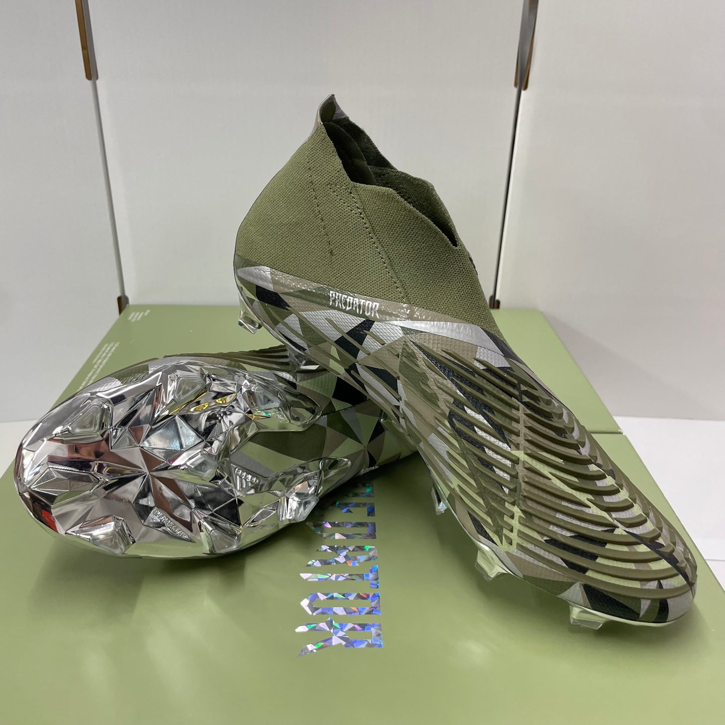 Predator Edge Crystal+ FG プレデター エッジ クリスタル＋ GX3913