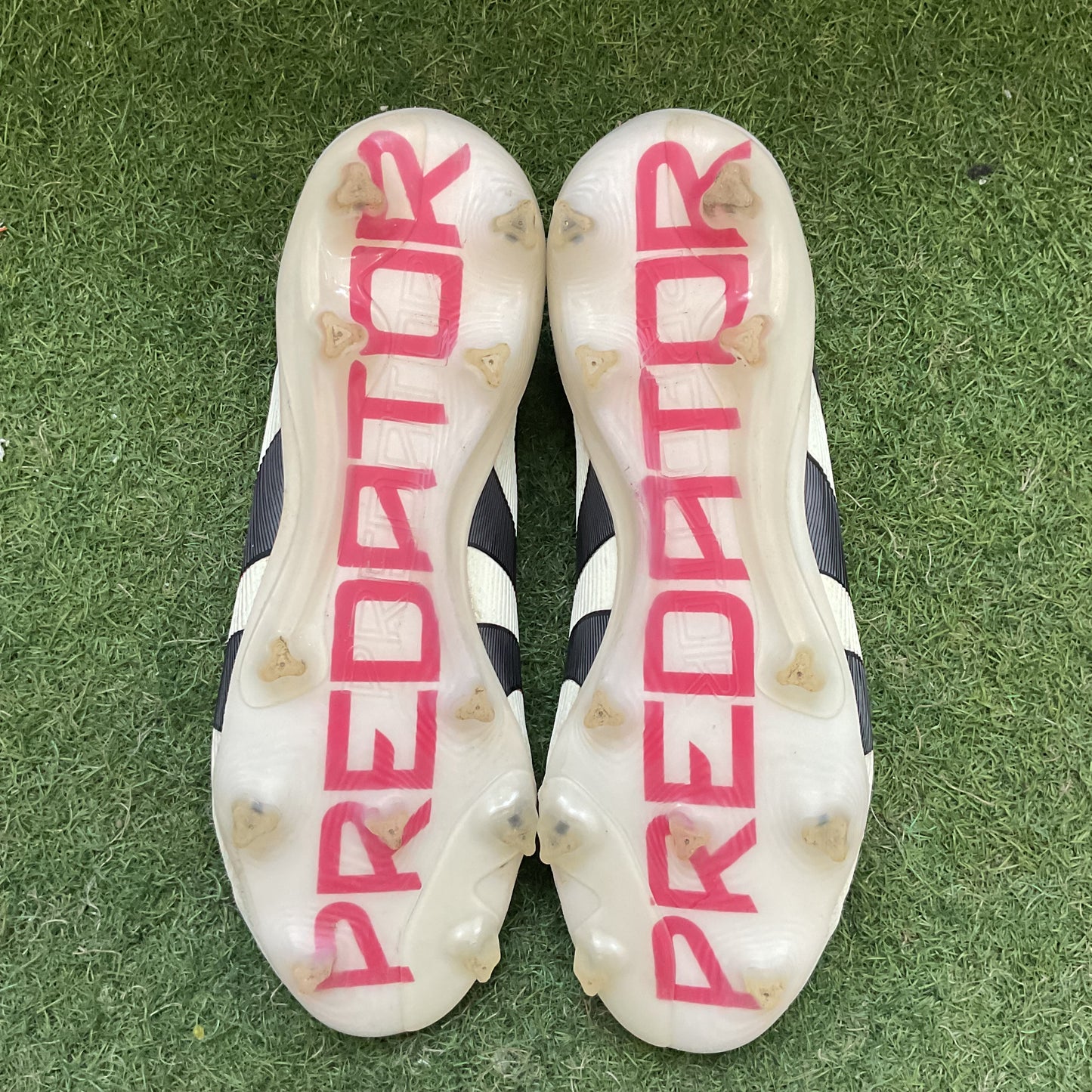 26.0 Used Goods 中古スパイクPredator Elite FT FG