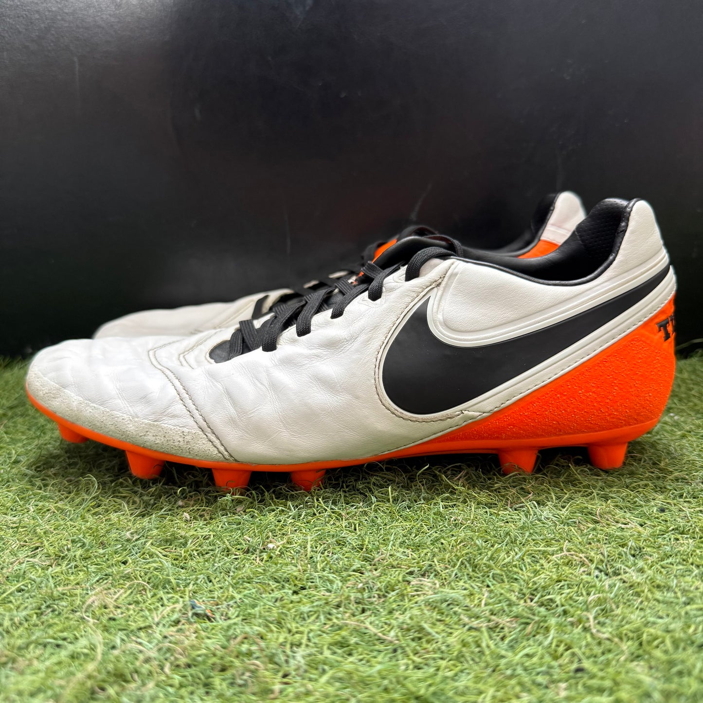 27.0 Used Goods中古スパイク Tiempo Legacy 2 HG-E