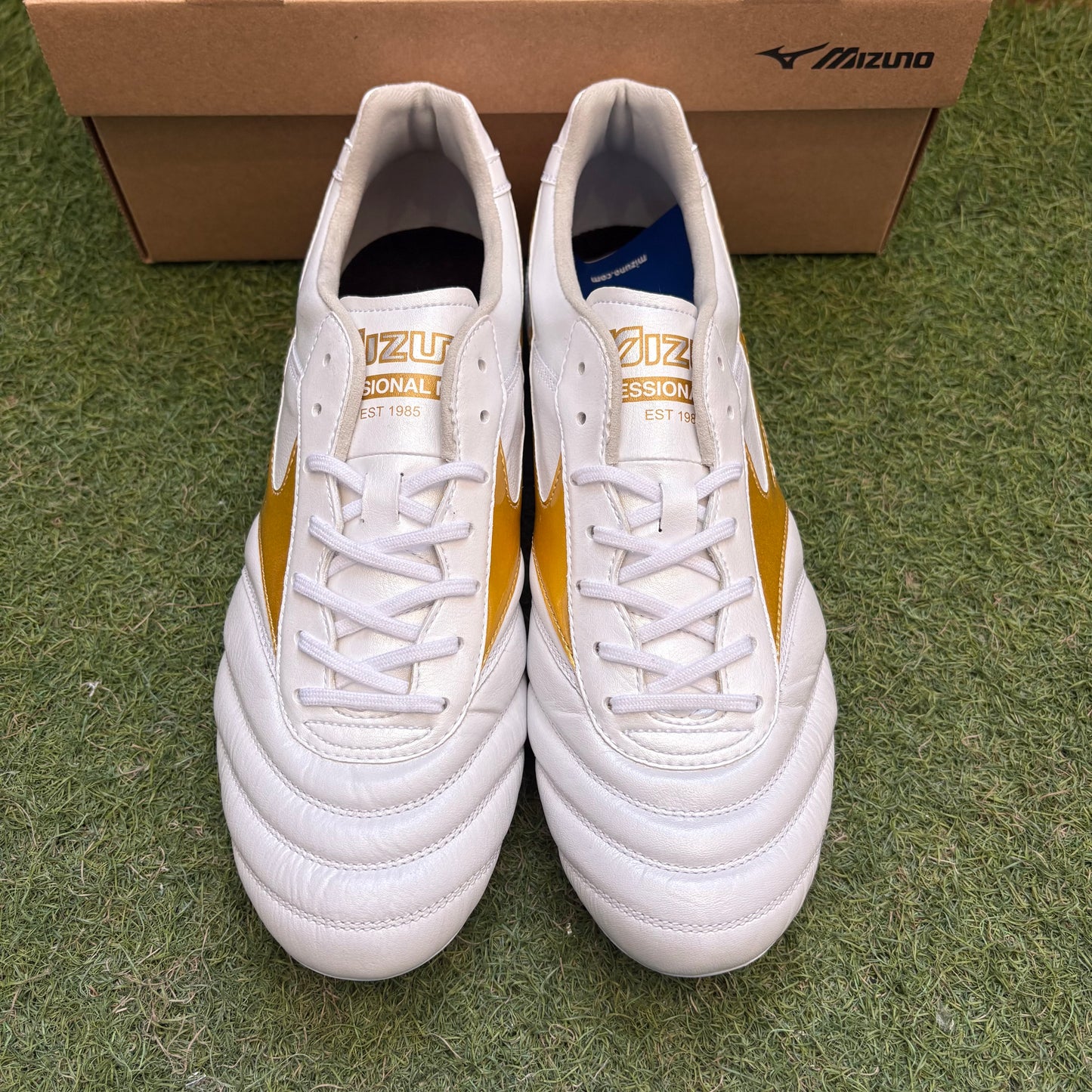 日本未発売 モレリア2 ELITE P1GA260450 海外仕様 トップモデル