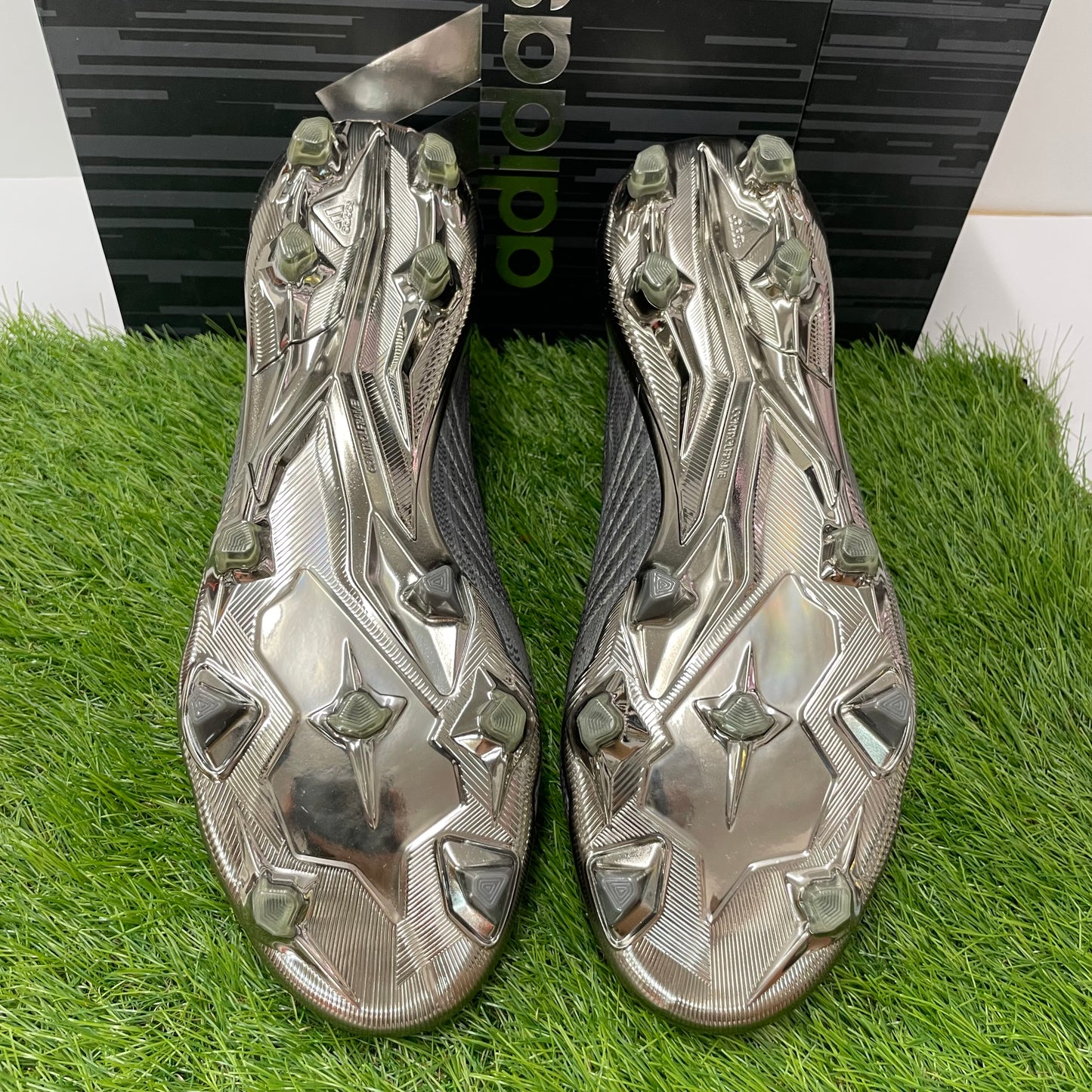 プレデター18+ FG/AG ポールポグバ　Paul Pogba AC7457