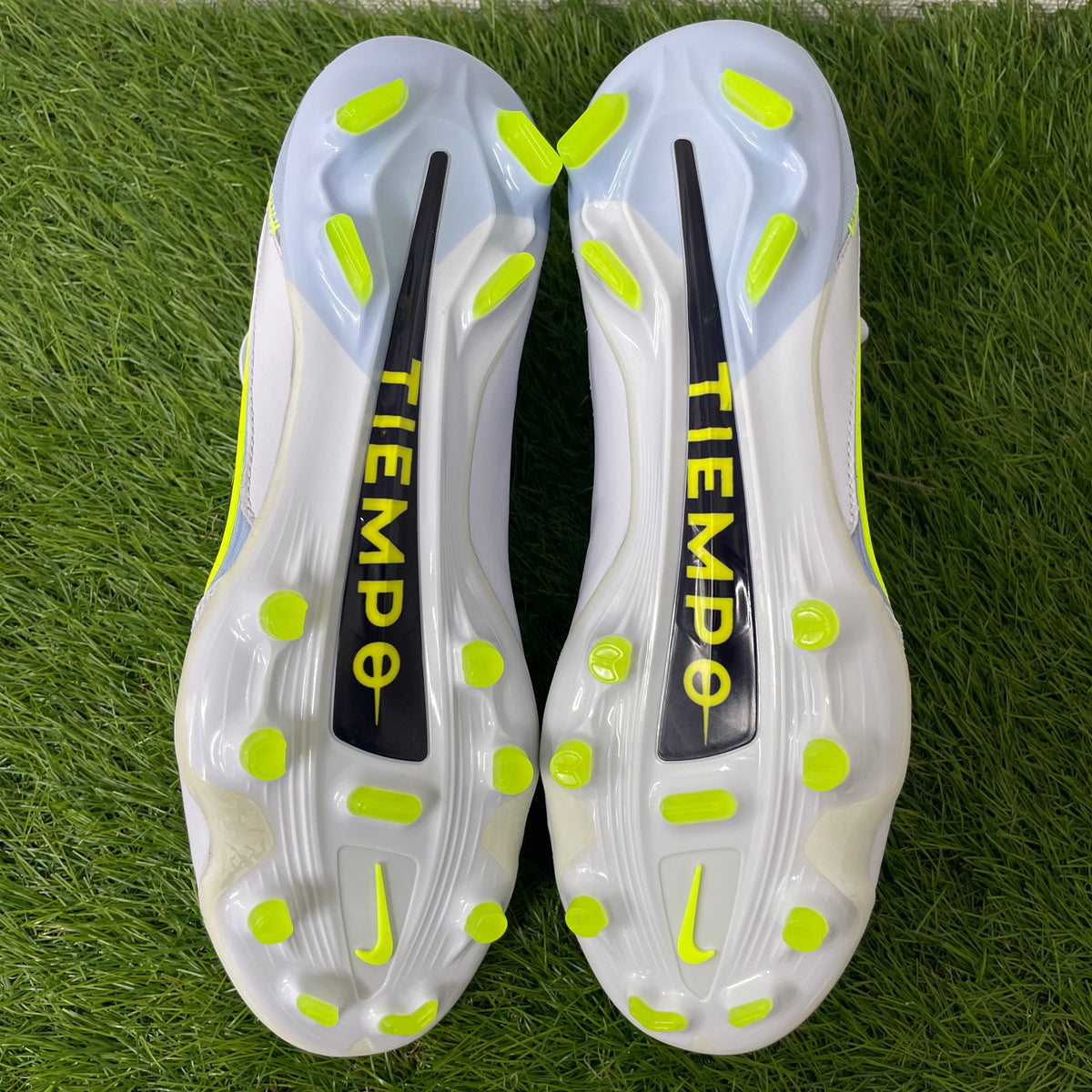 【箱無し】Tiempo Legend 9 Elite FG 26.0cm CZ8482-054