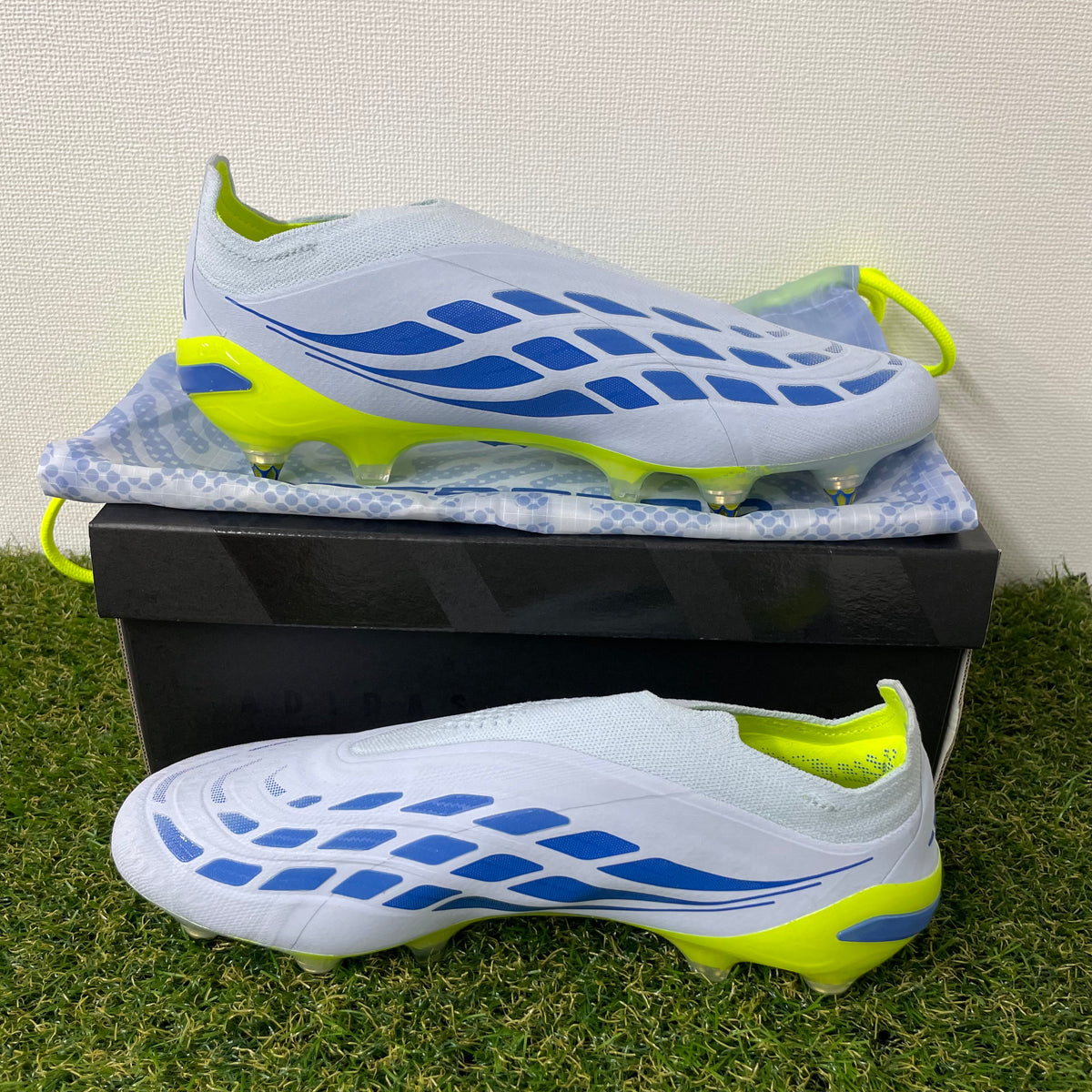 PREDATOR ELITE LL SG プレデター レースレス JS0394