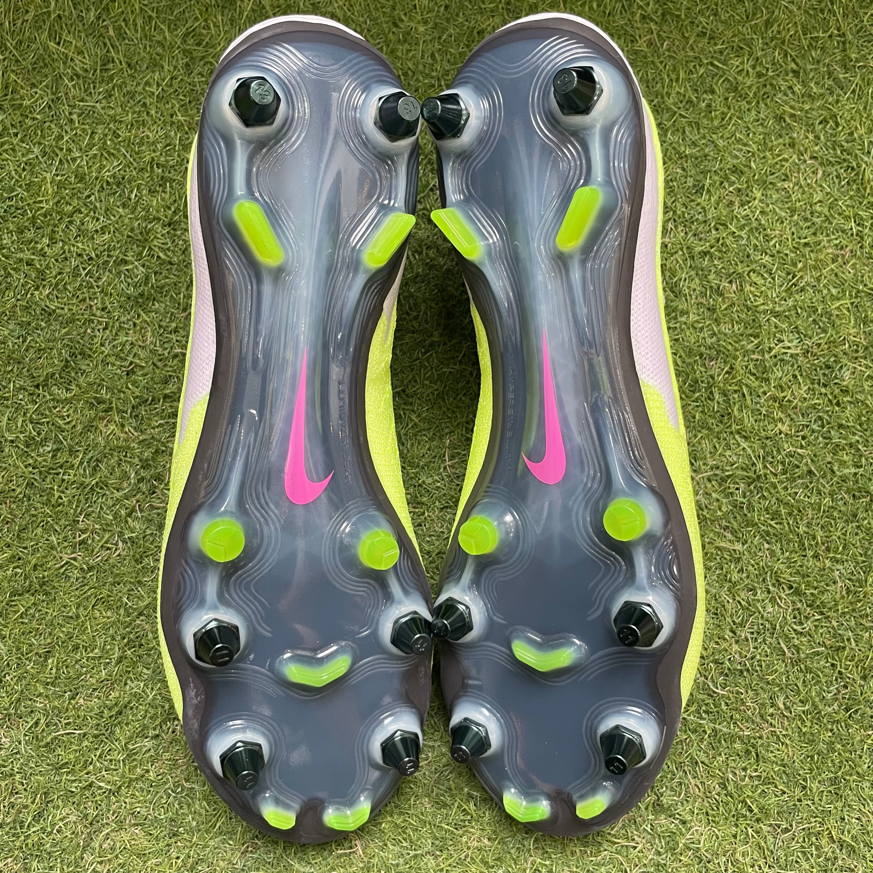 箱無し】Phantom GX Elite DF SG-PRO 27.5 タグ無し支給品 – 俺の足