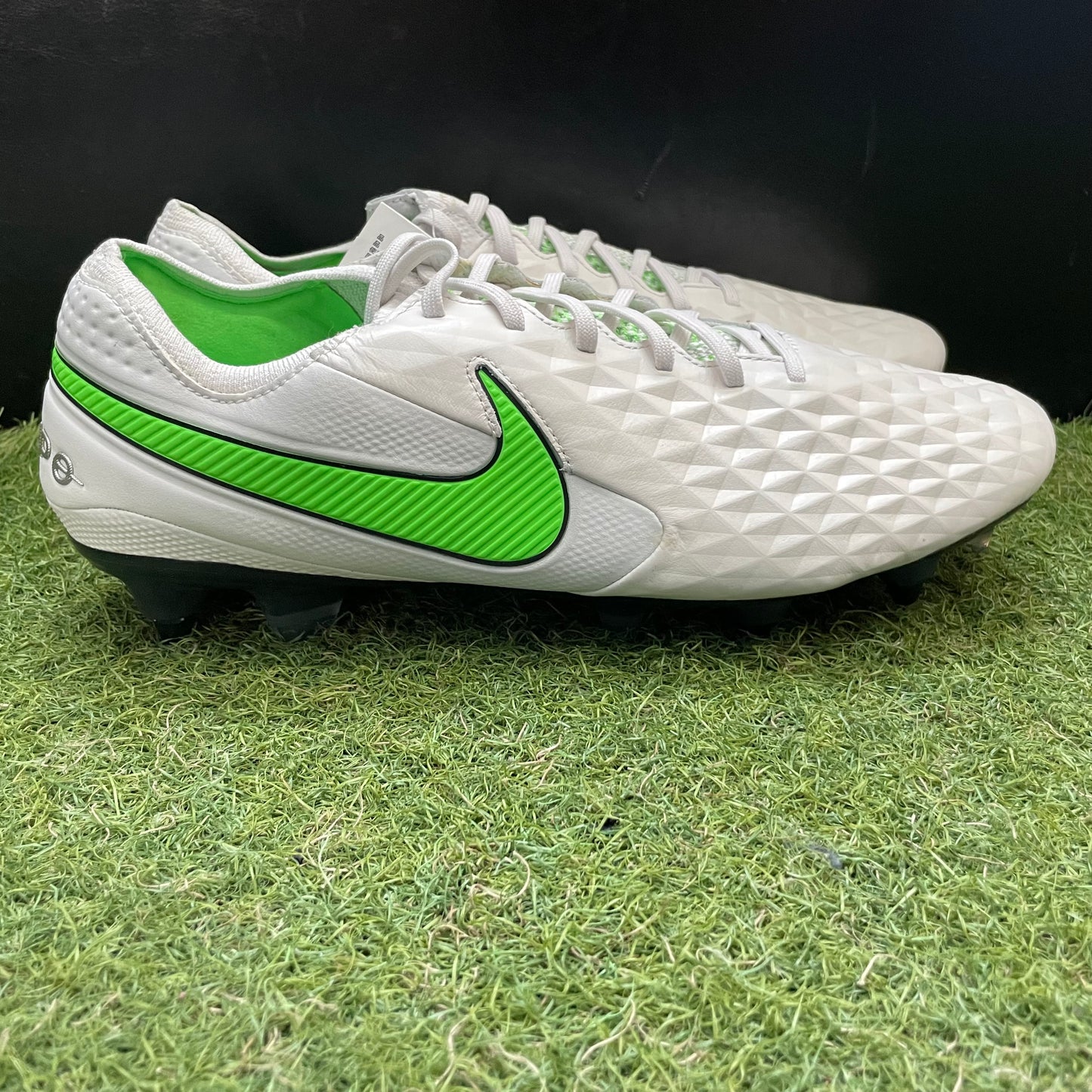 【箱無し】Tiempo Legend 8 Elite SG-PRO 29.0cm AT5900-030