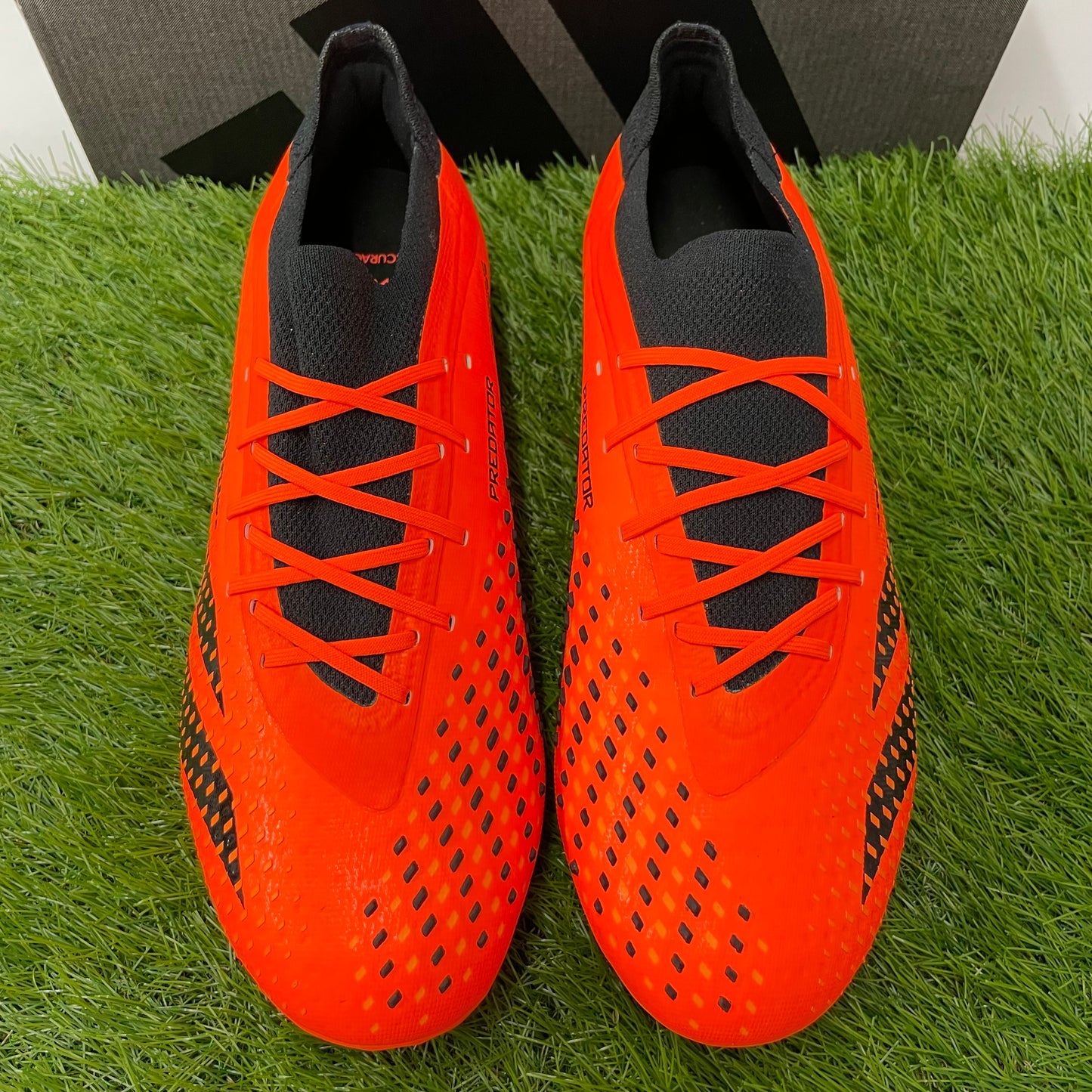 Predator Accuracy.1 L AG ローカットプレデター アキュラシー GW7071