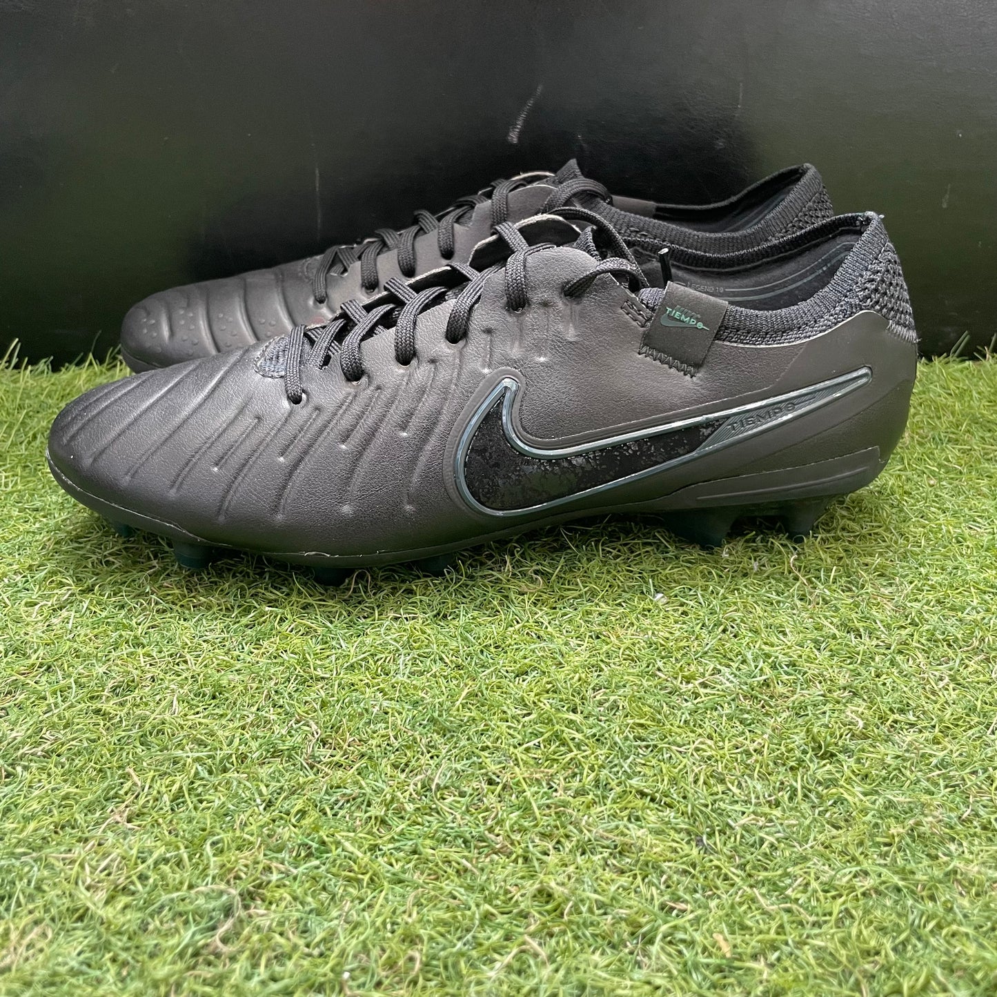 【箱無し】Tiempo Legend10 FG 25.5cm DV4328-002