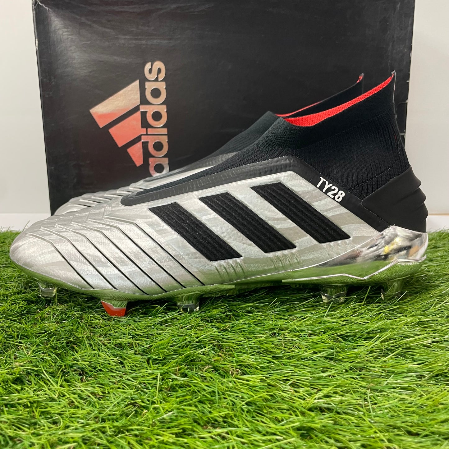 プレデター19+ FG F35611