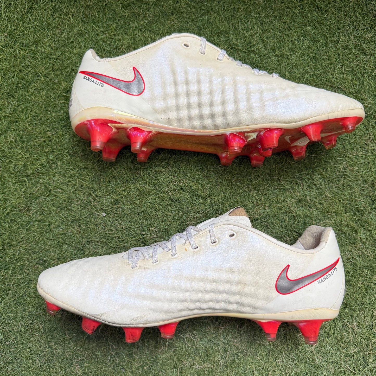 26.0 Used Goods中古スパイクMagista Opus 2 FG