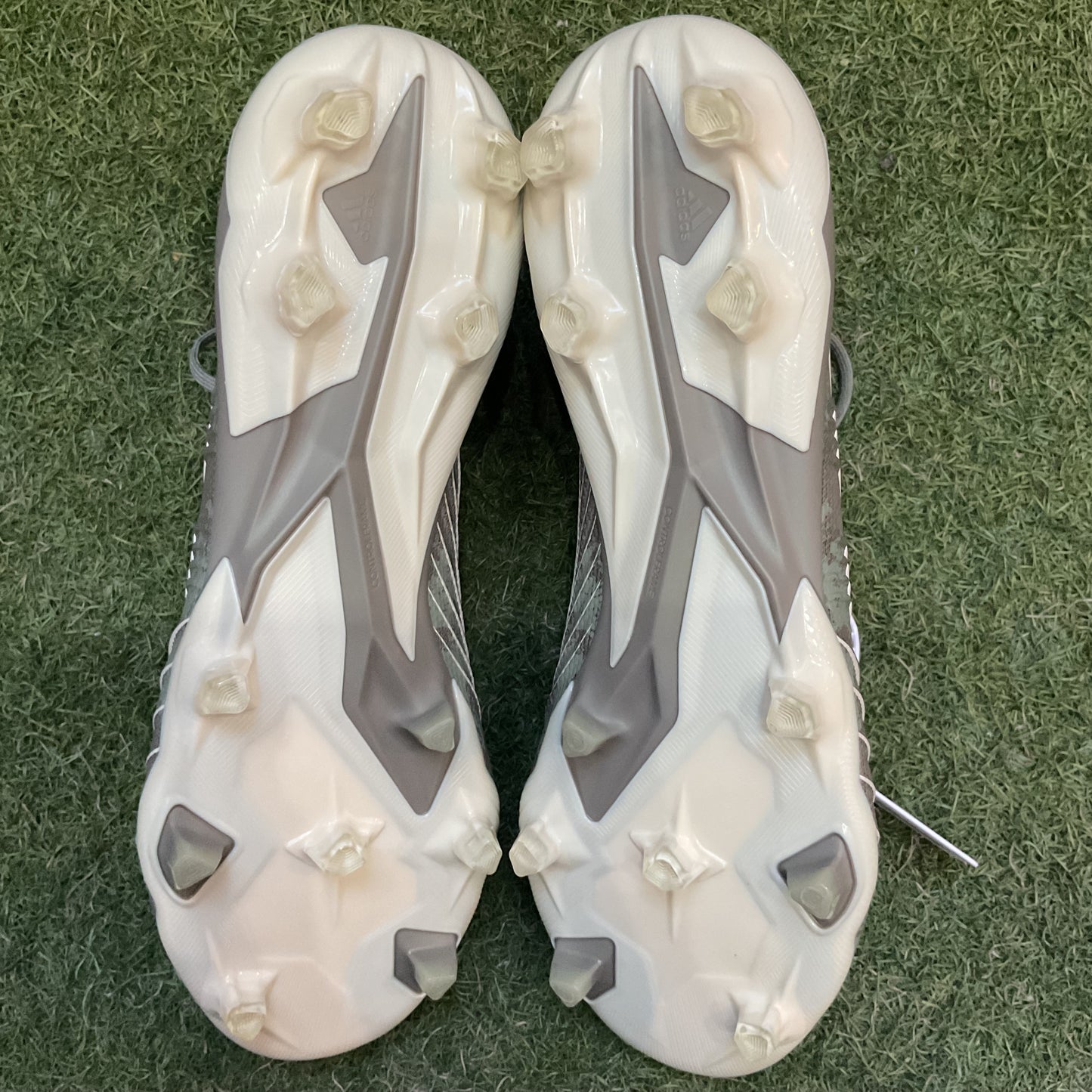 【箱無し】PREDATOR 19.1 FG 27.5 698001