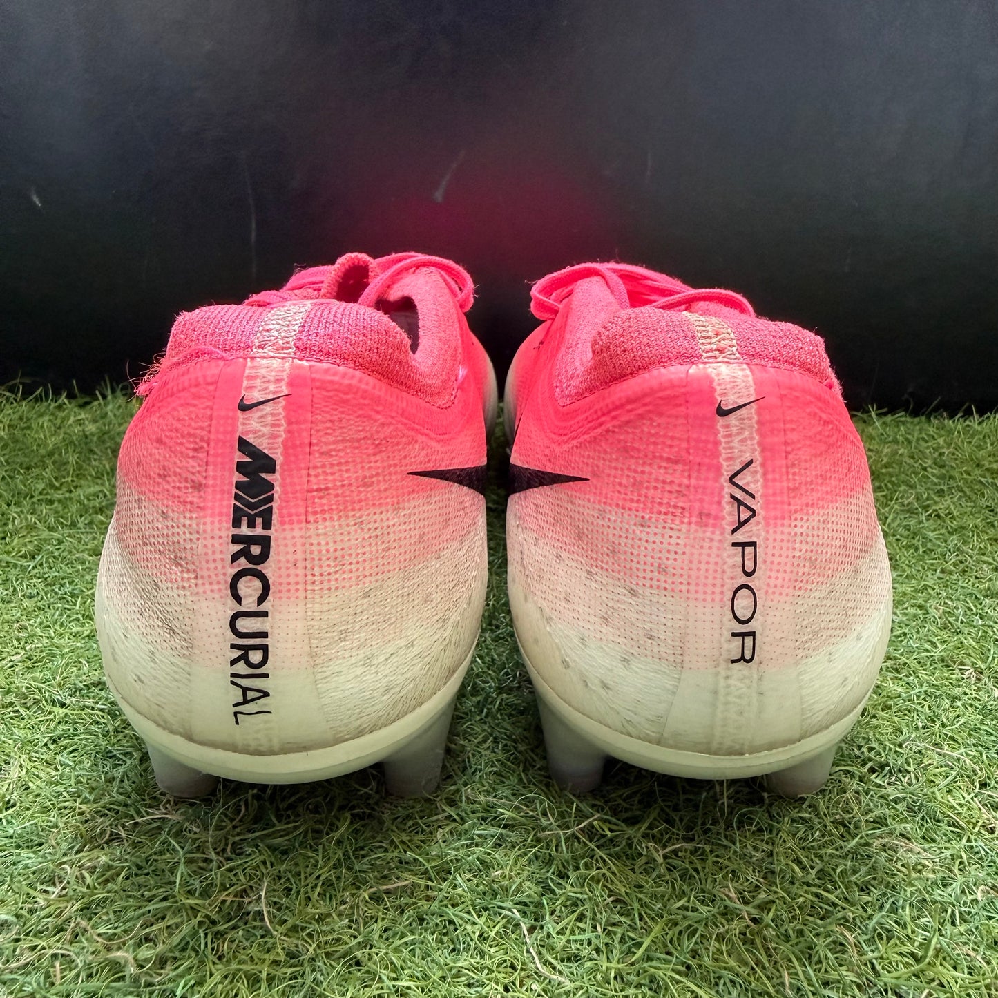 28.5 Used Goods中古スパイク Vapor 17Elite AGPRO