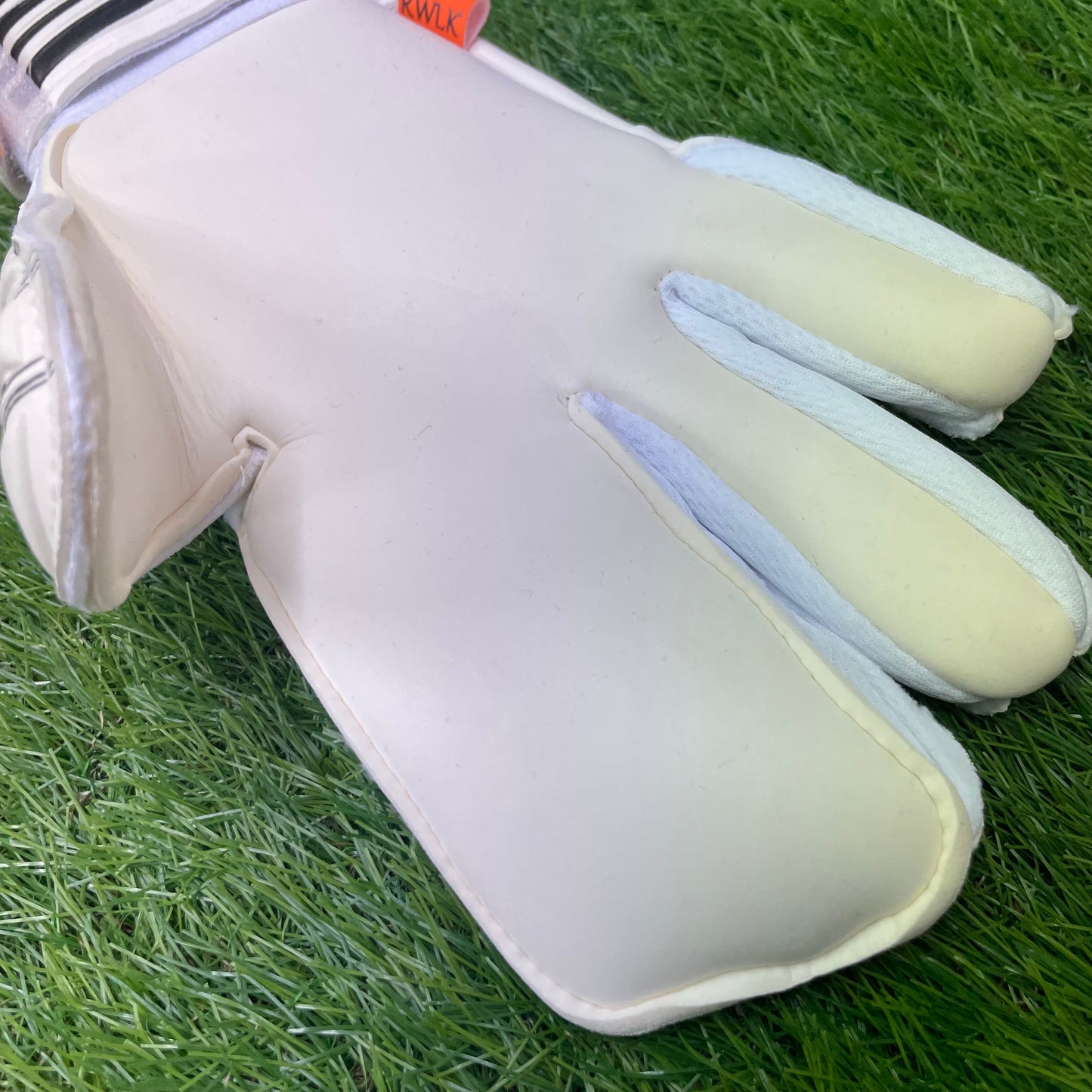 RWLK キーパーグローブ(R1-2)