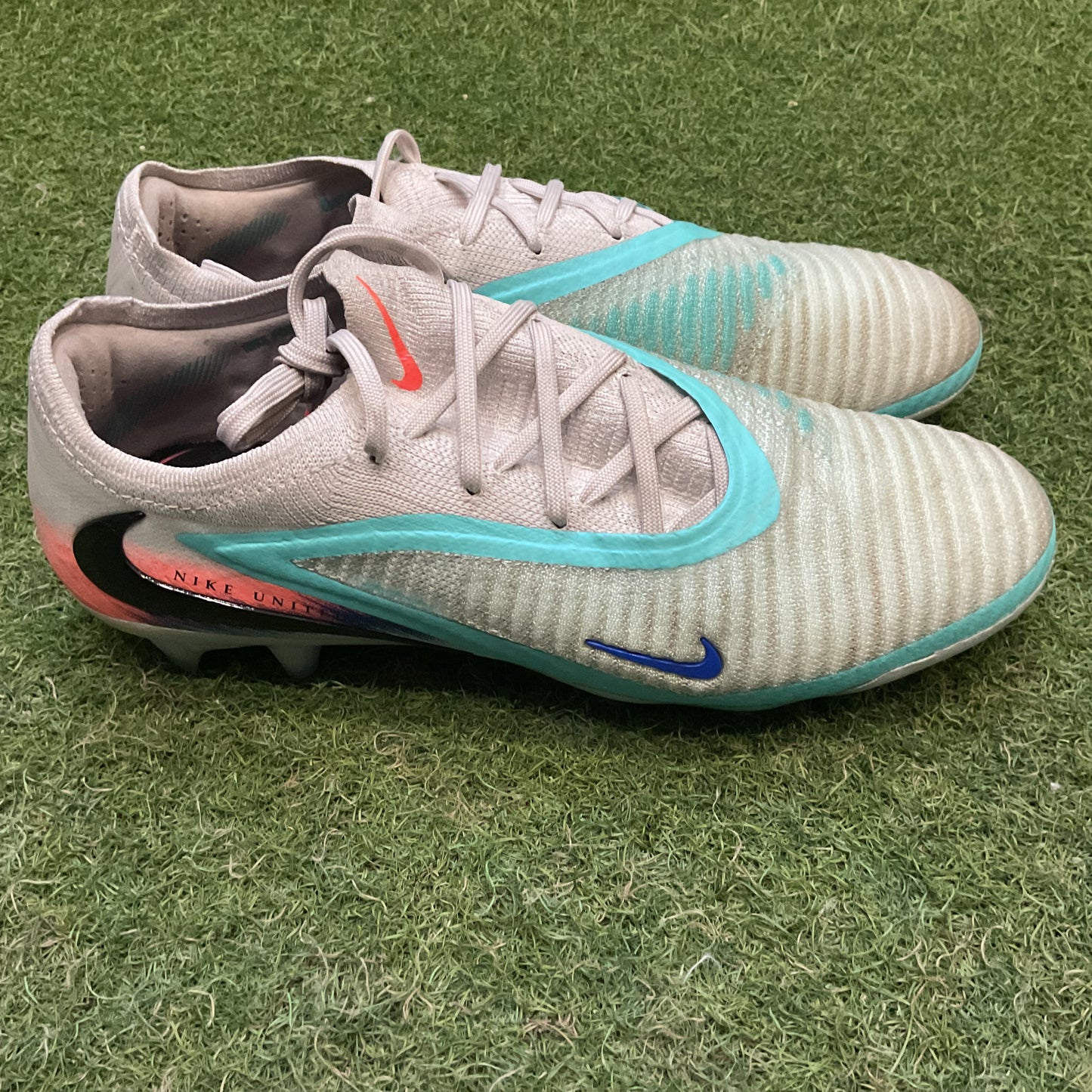 26.0 cm Used Goods中古スパイクPhantom 6 Low Elite FG