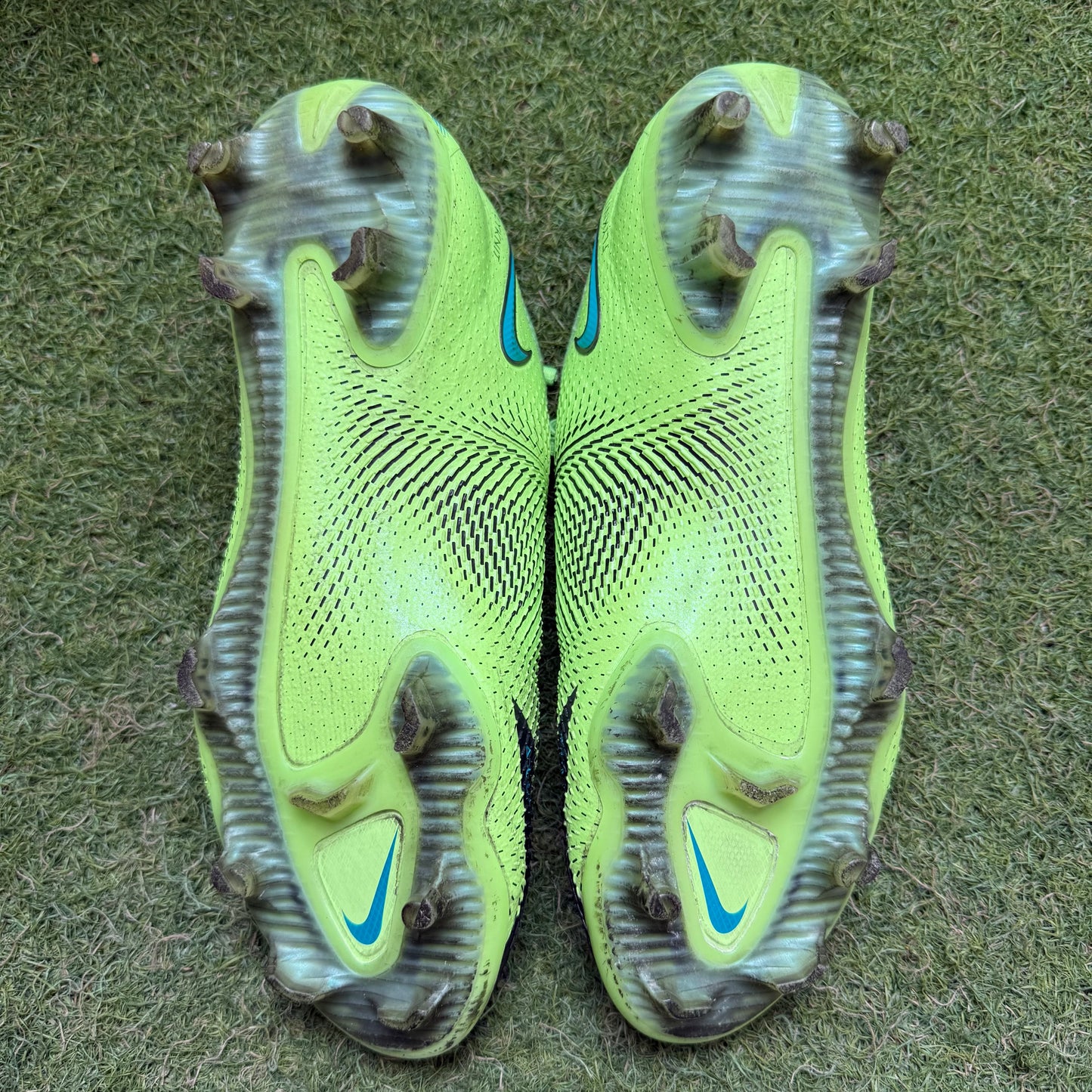 25.0 Used Goods中古スパイクPhantom GT2 Elite FG