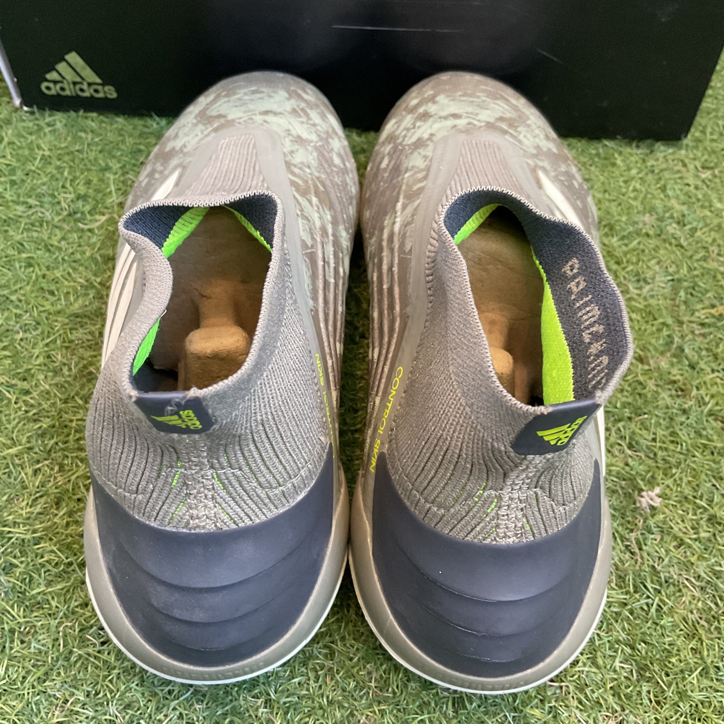 26.0 cm Used Goods中古スパイクPredator 19+ FG