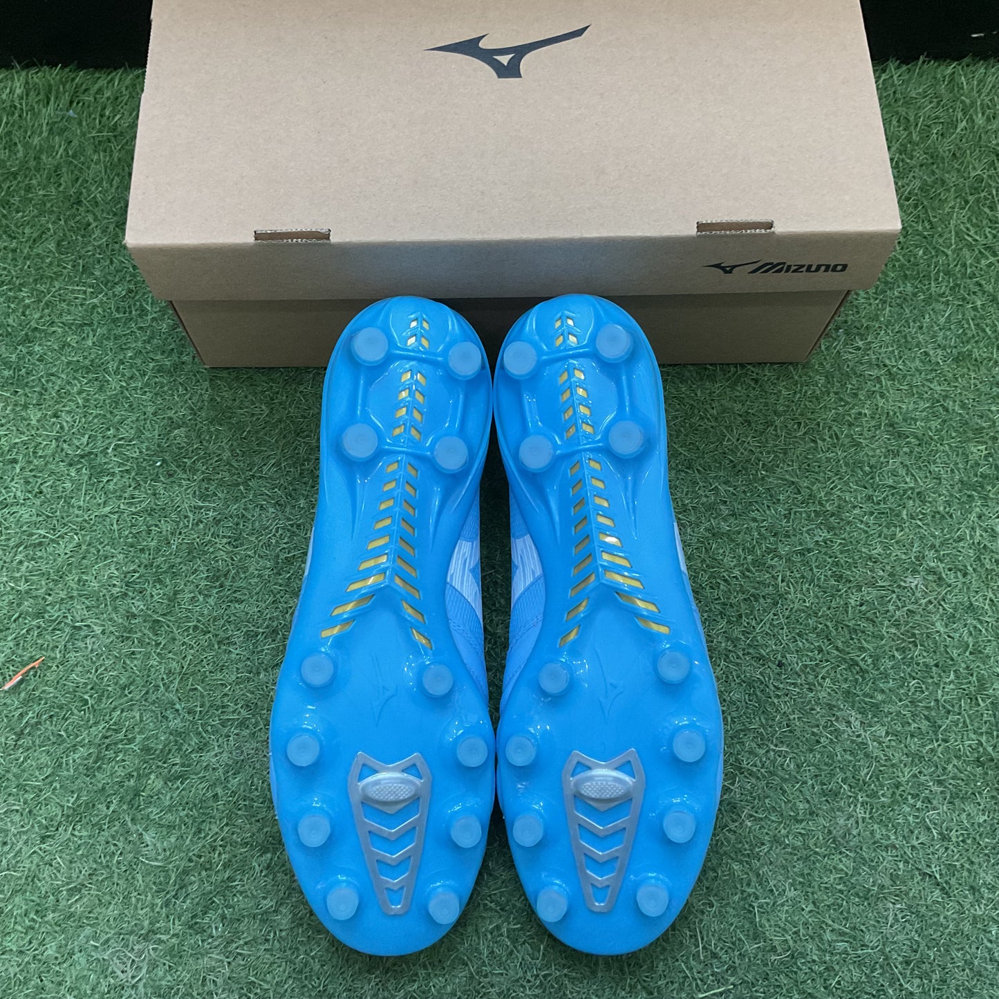 日本未発売 モレリアネオ4 β Elite P1GA264225 morelia neo 4