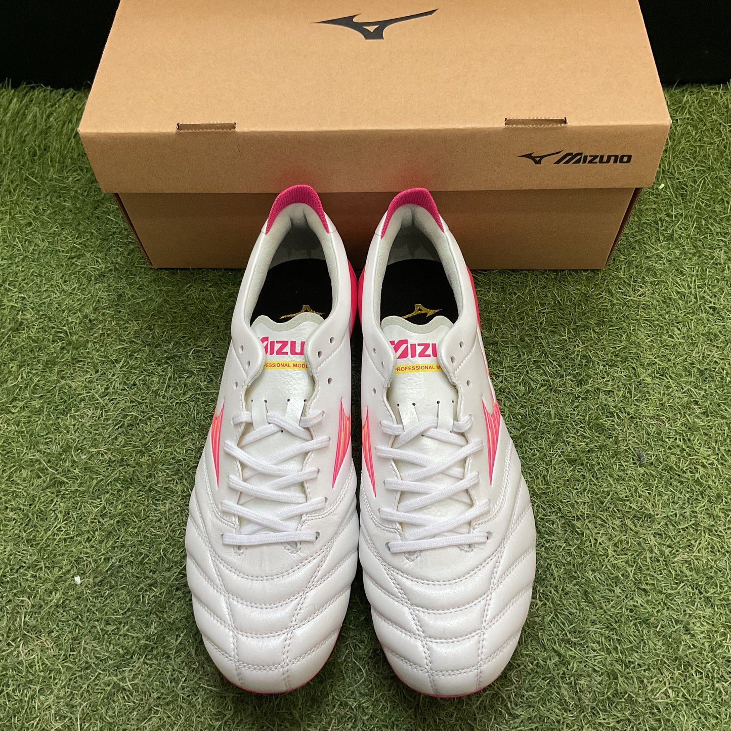 日本未発売 モレリアネオ4 エリート  P1GA263264 MORELIA NEO4 ELITE