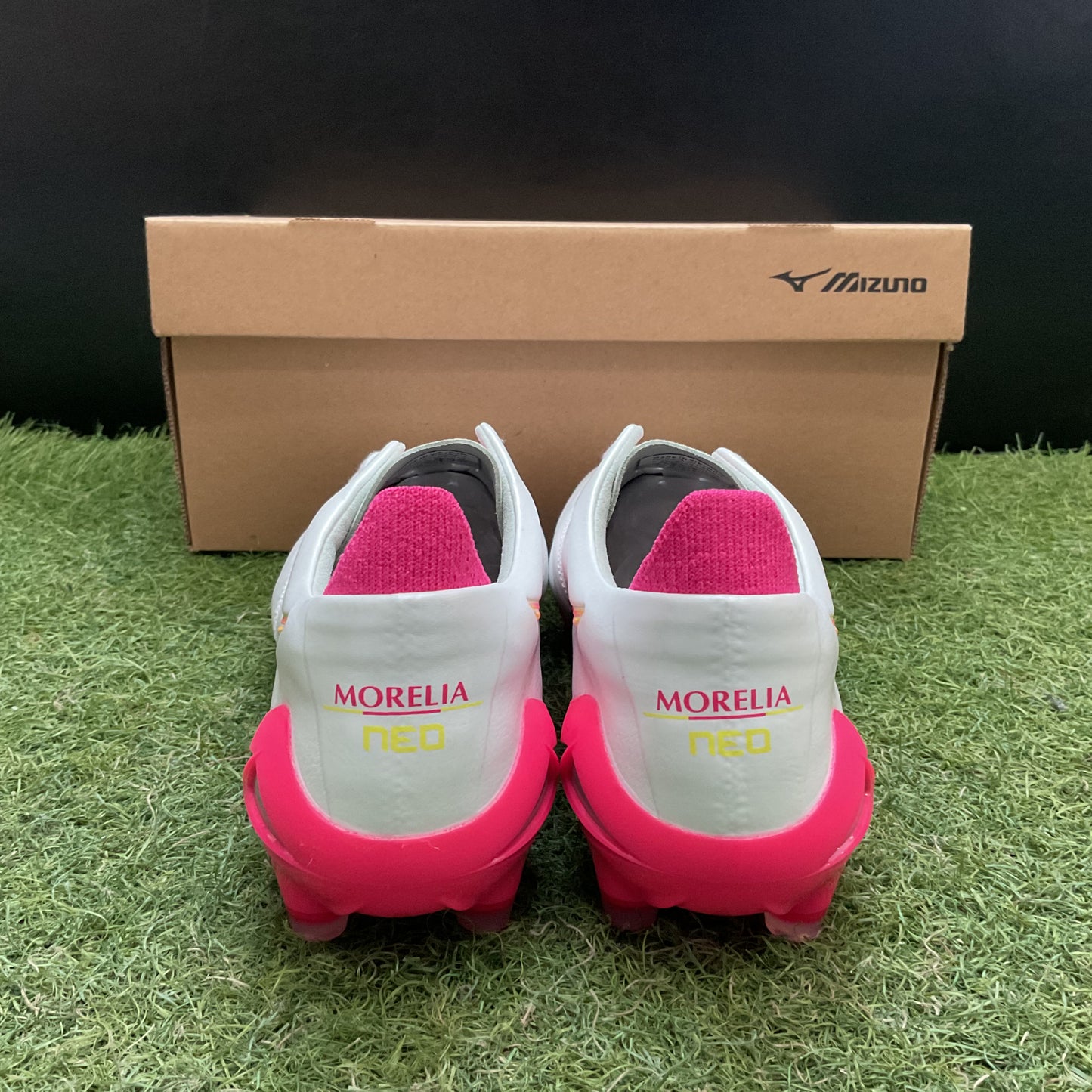 日本未発売 モレリアネオ4 エリート  P1GA263264 MORELIA NEO4 ELITE