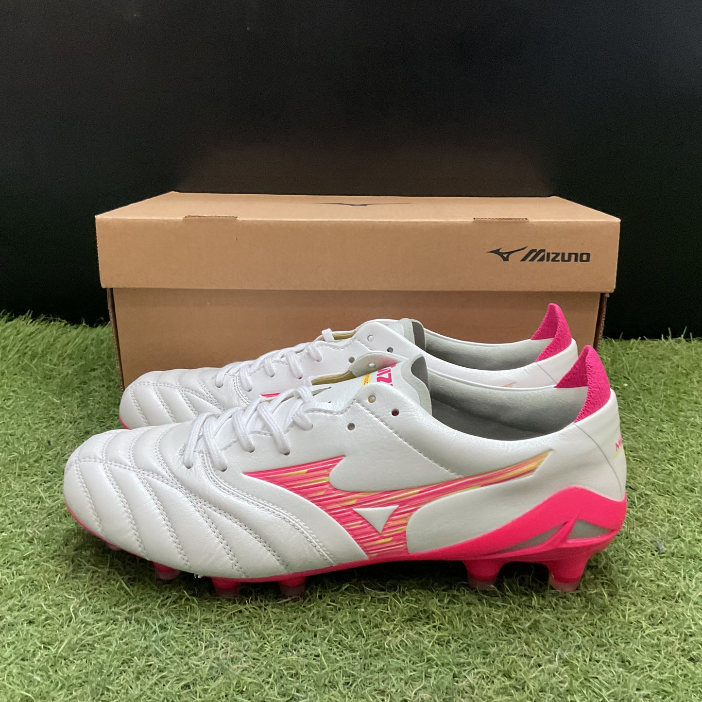 日本未発売 モレリアネオ4 エリート  P1GA263264 MORELIA NEO4 ELITE