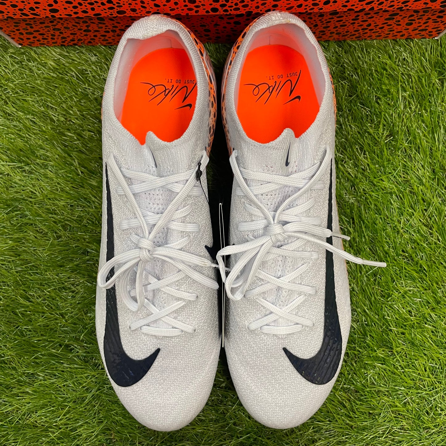 ズーム ヴェイパー 16 エリート SG-PRO OLY P HJ2451 900