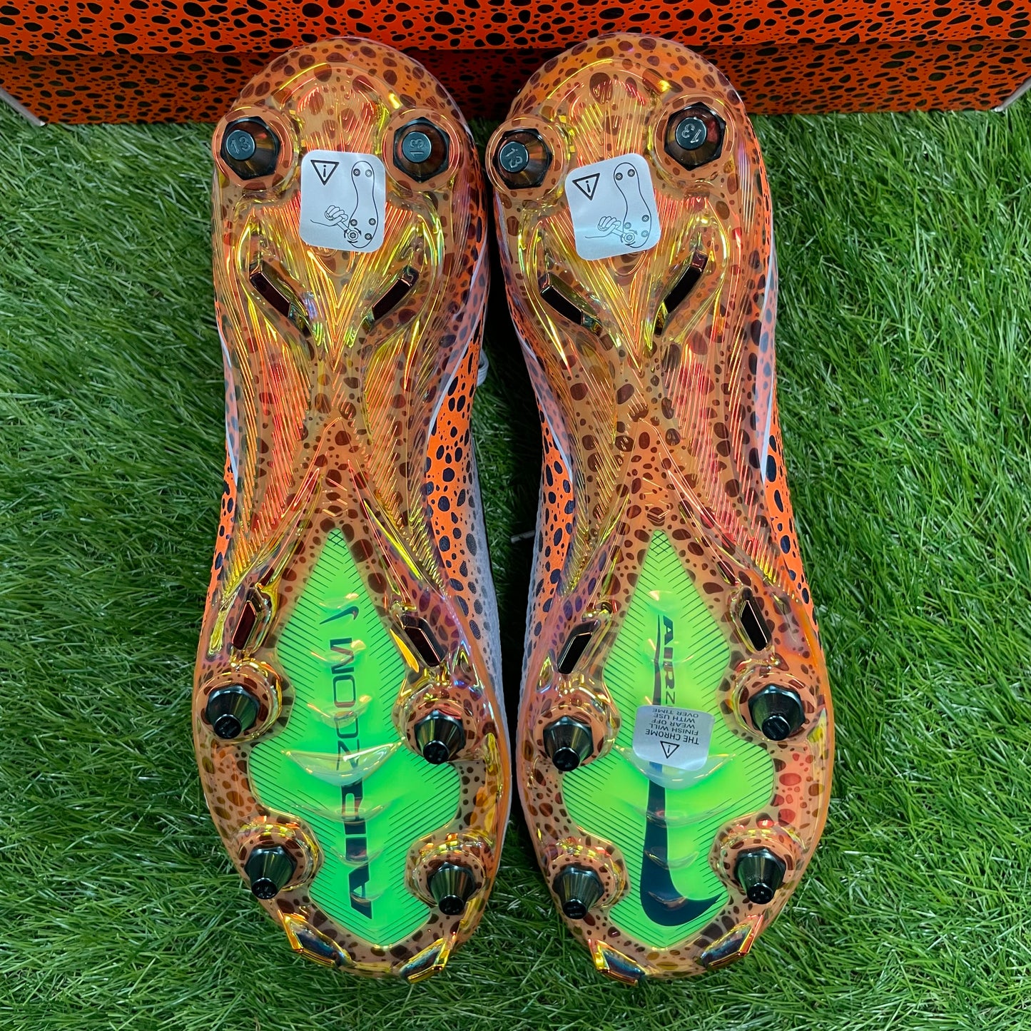 ズーム ヴェイパー 16 エリート SG-PRO OLY P HJ2451 900