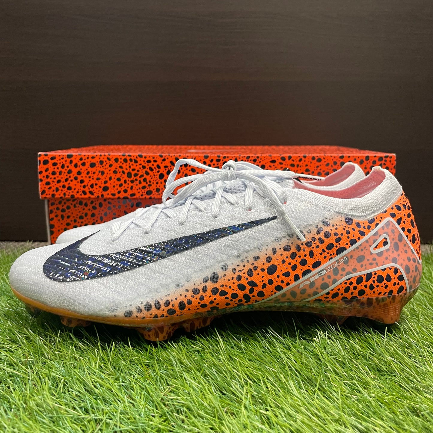 ズーム ヴェイパー 16 エリート SG-PRO OLY P HJ2451 900