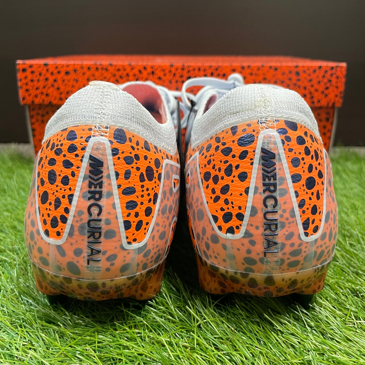 ズーム ヴェイパー 16 エリート SG-PRO OLY P HJ2451 900