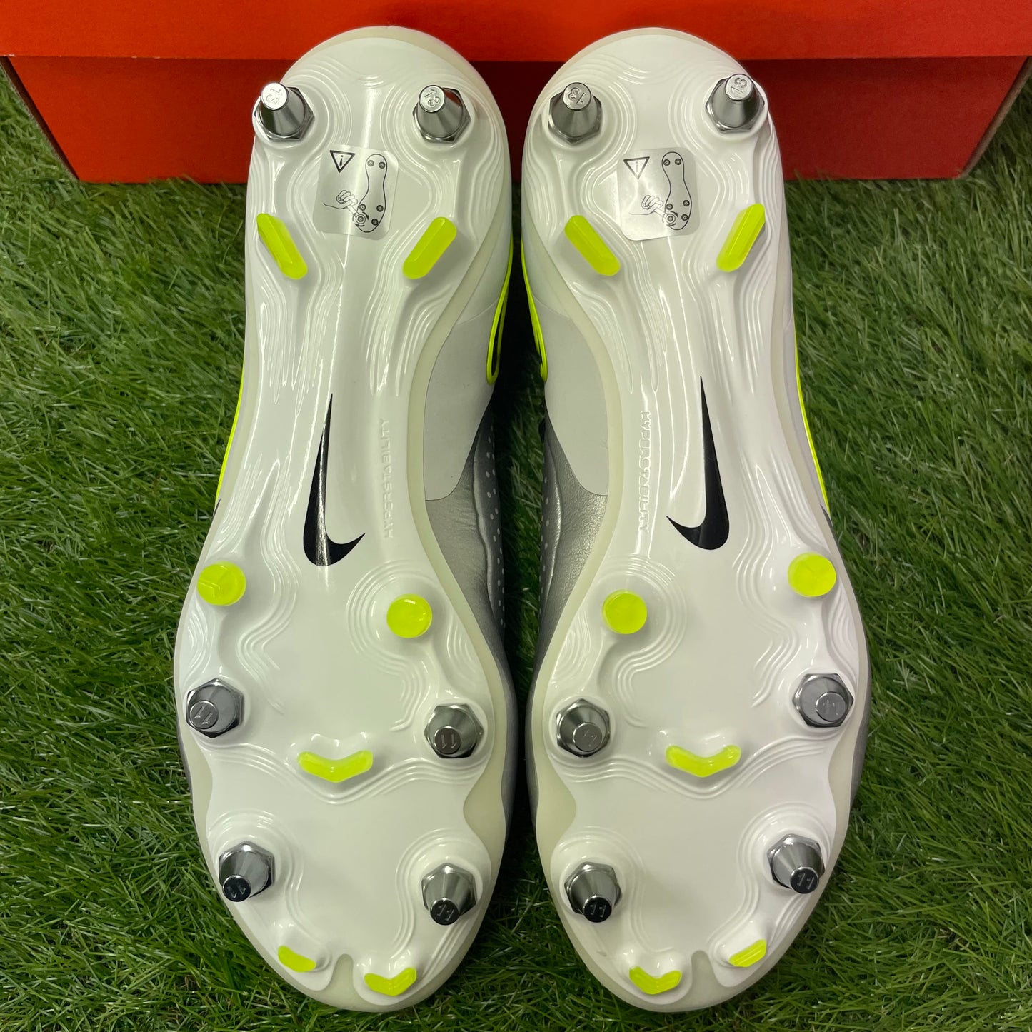 ティエンポレジェンド 10 エリート SG-PRO P FN7283 001 Tiempo legend Elite SG-PRO P