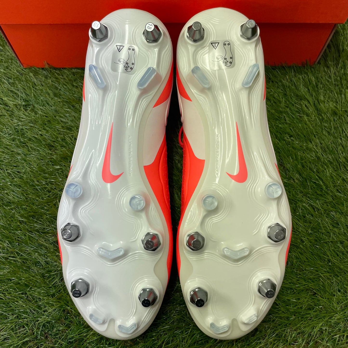 ティエンポレジェンド 10 エリート SG-PRO P HF4373 800 Tiempo legend Elite SG-PRO P