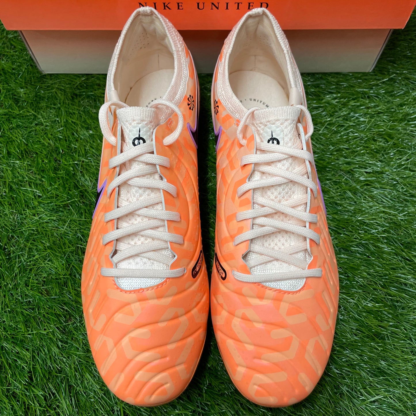 ティエンポレジェンド 10 エリート NU SG-PRO P FQ6430 800 Tiempo legend Elite SG-PRO P