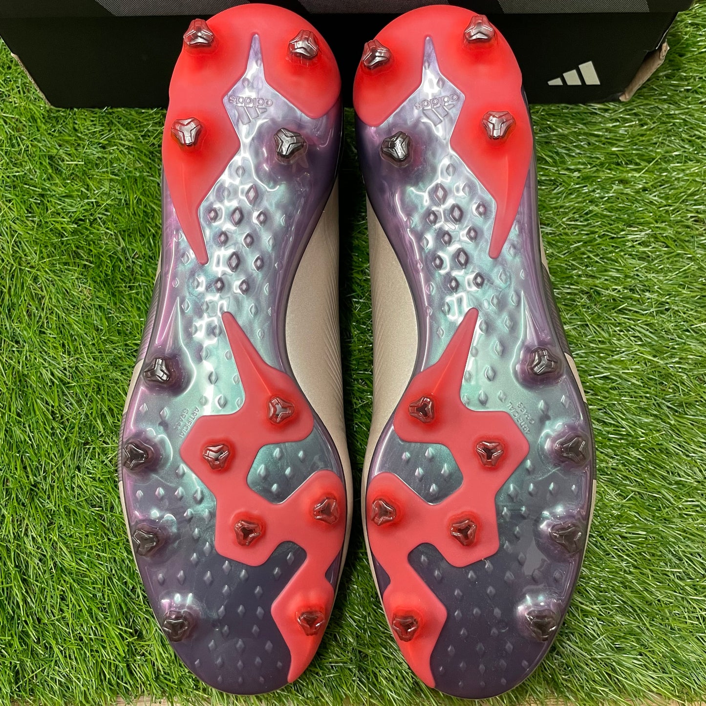 世界未発売 Predator Elite  AG プレデター JI2854